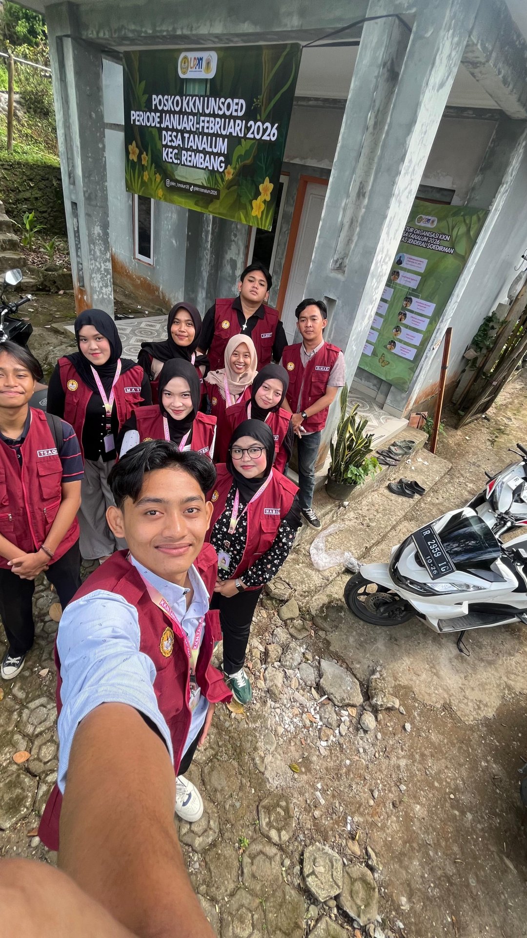 Silaturahmi dengan Warga Sekitar Posko KKN