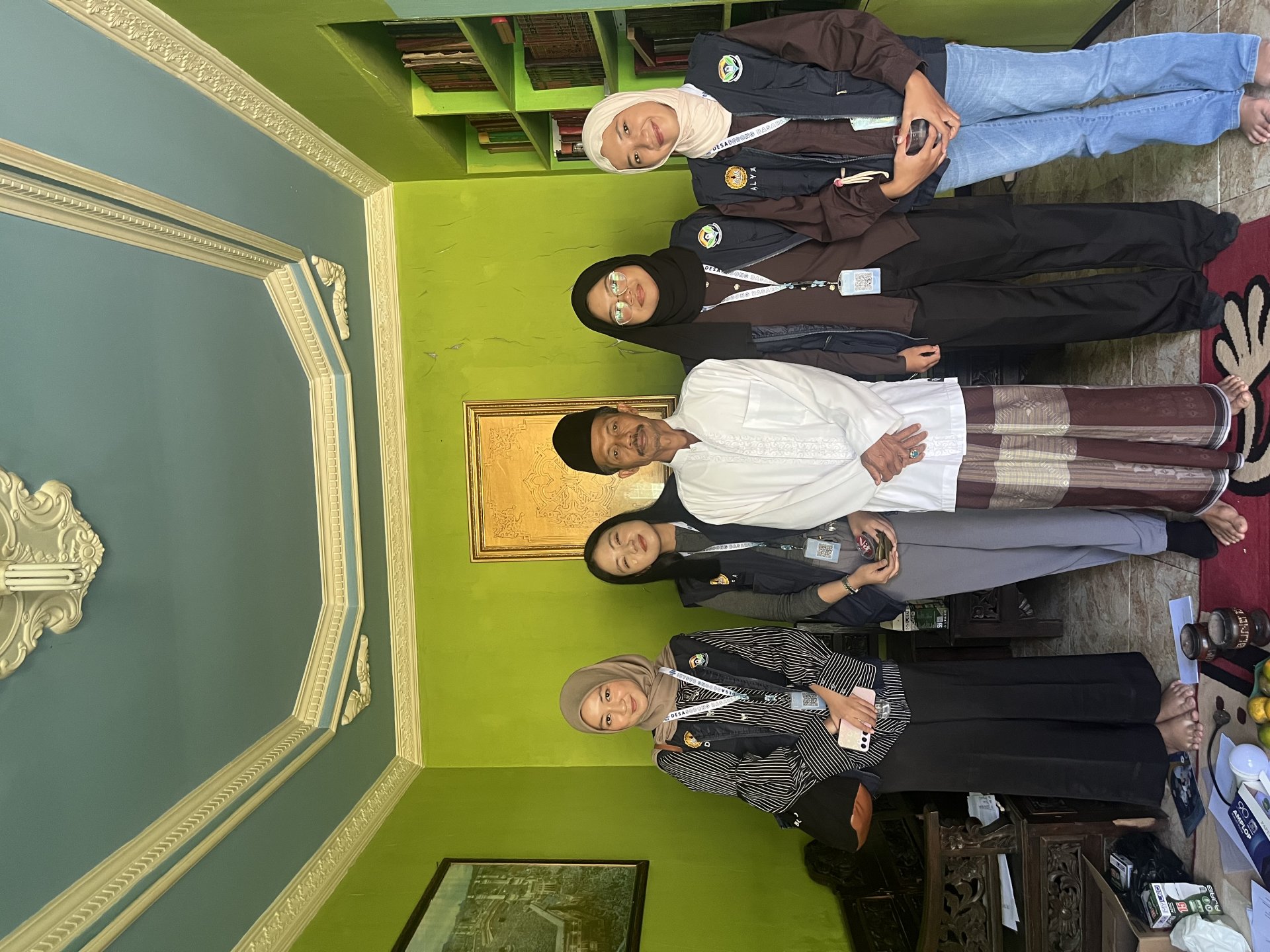 Mengunjungi Rumah Kyai dan Pondok Pesantren