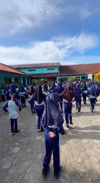 Senam Pagi beserta Sosialisasi bersama Seluruh Murid SDN 1 dan 2 Wanogara Wetan