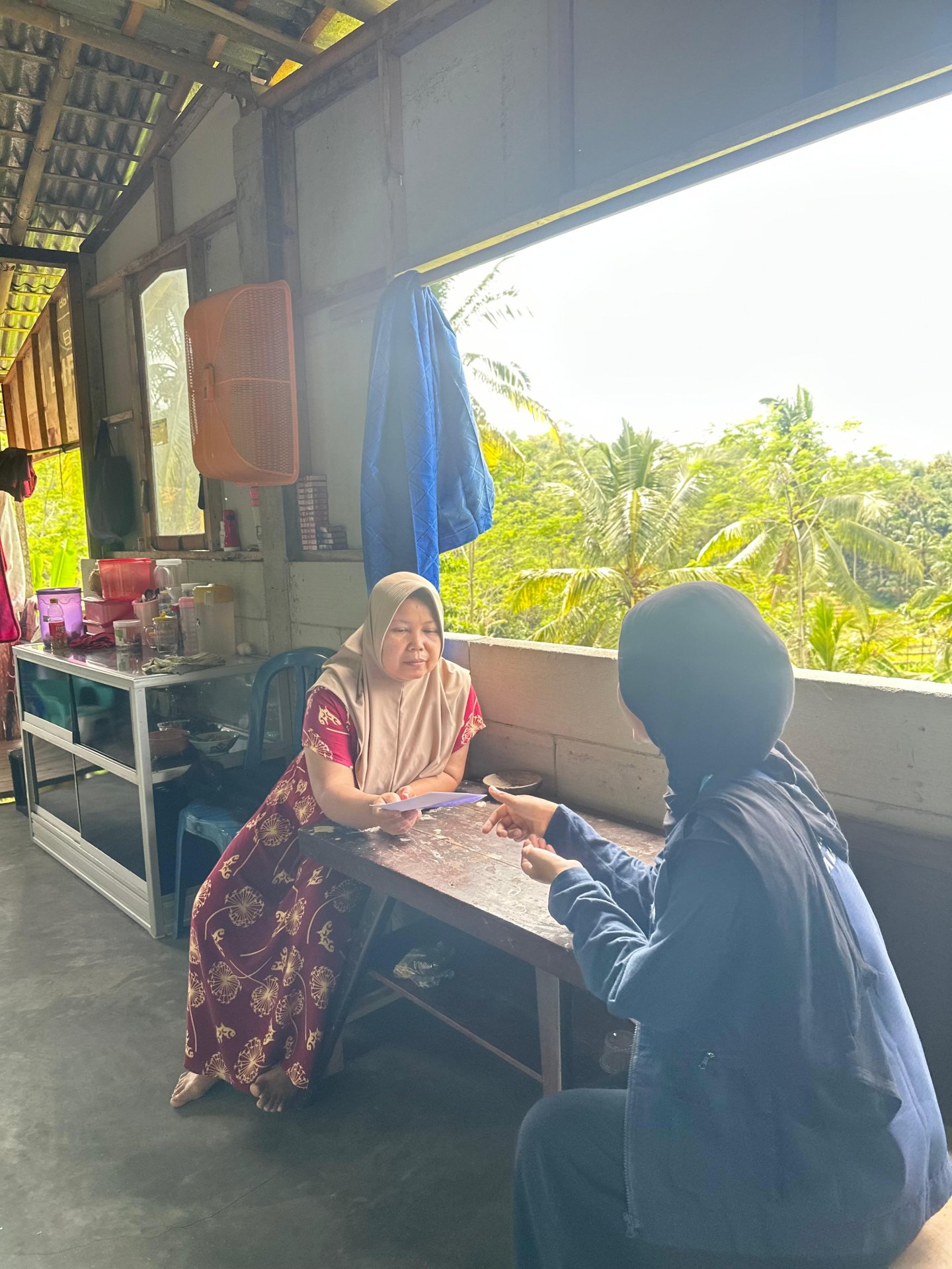 Pembagian Undangan Untuk Sosialisasi Proker