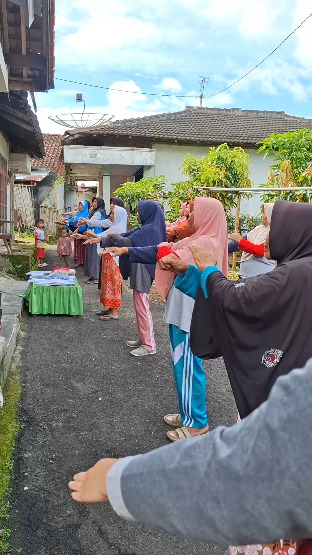 Senam Hipertensi Dusun 3 Desa Bodaskarangjati