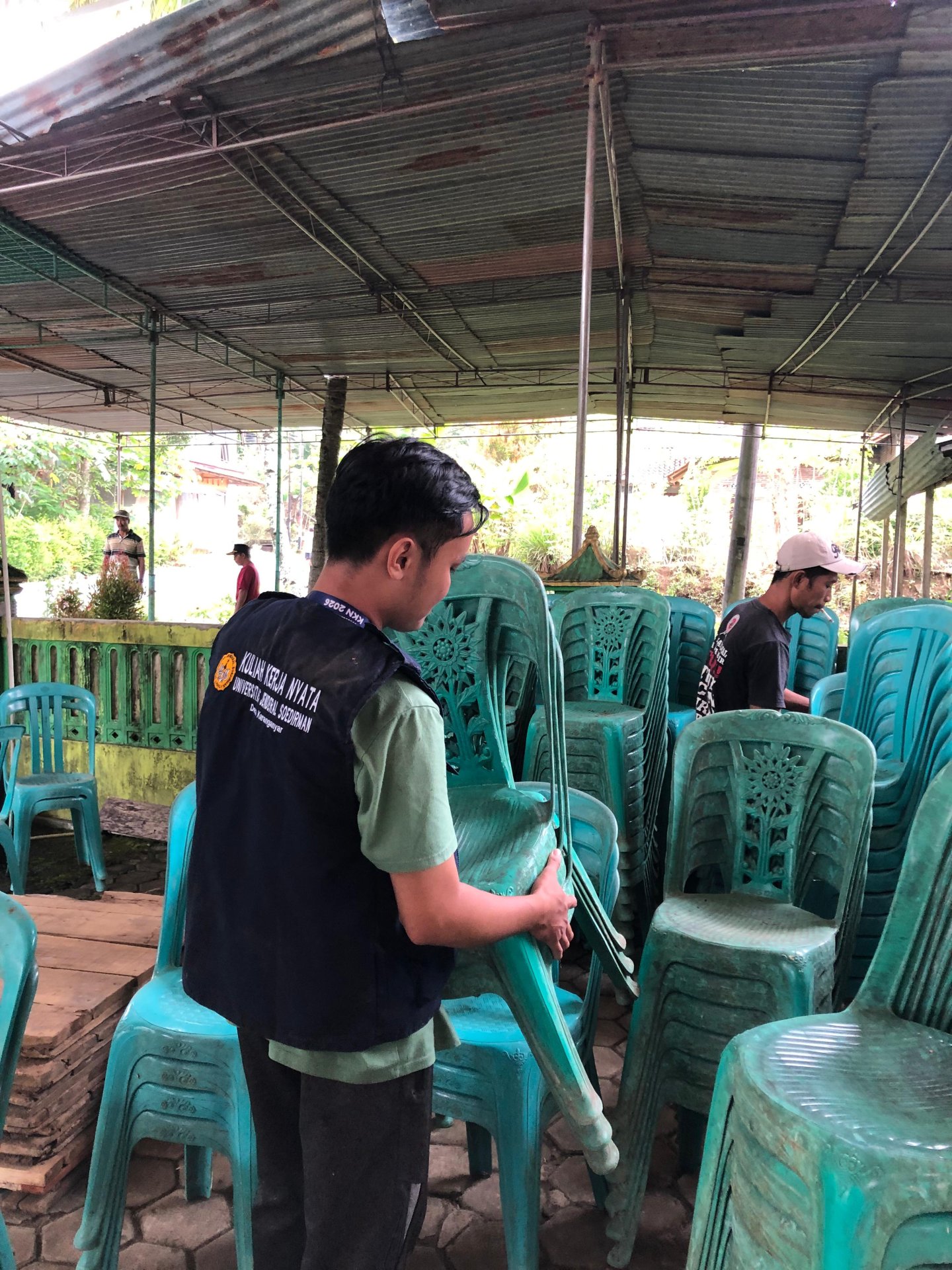 Gotong Royong di Masjid