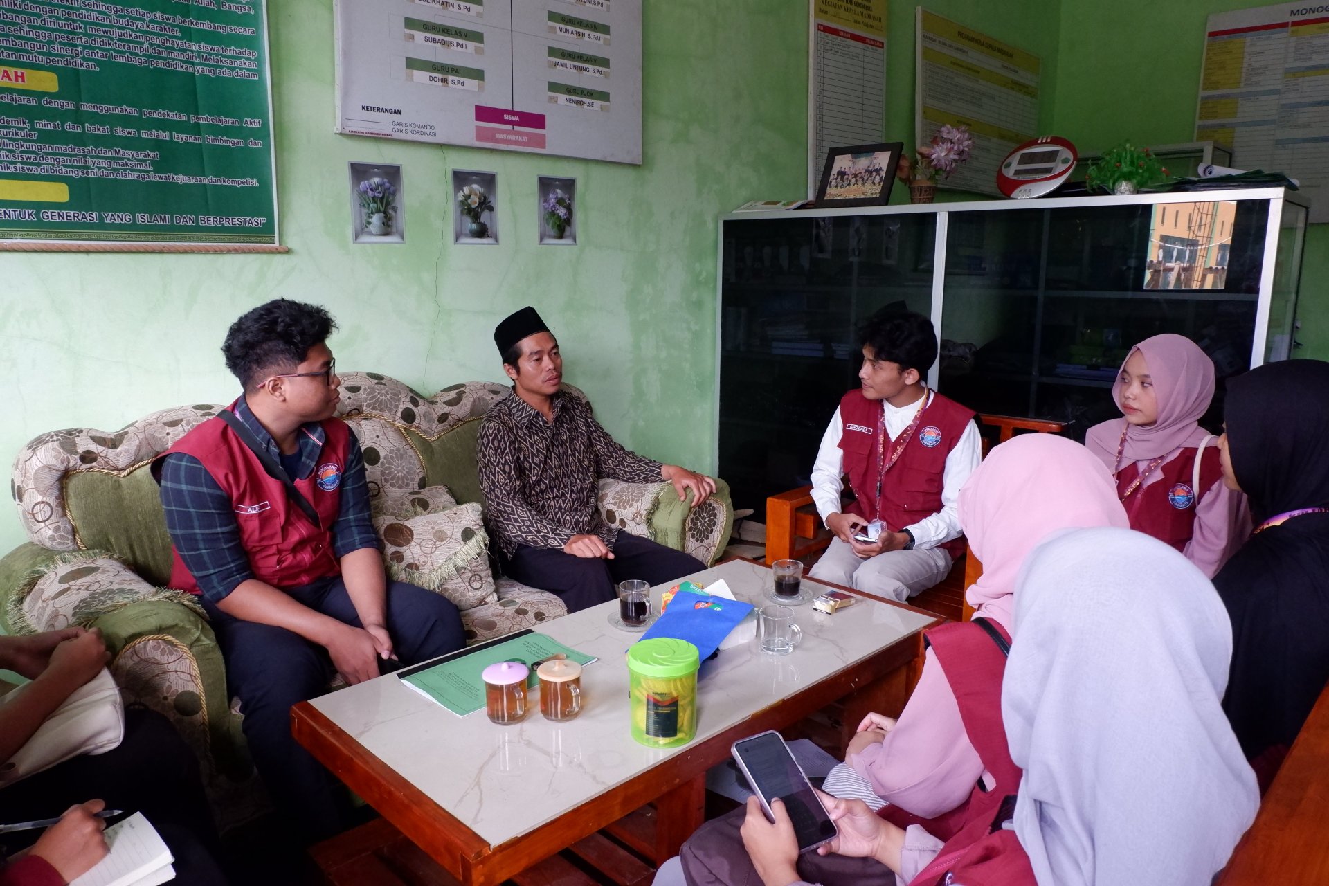 Pelaksanaan Kegiatan Hari Ketiga KKN Pemalang Desa Gunungjaya