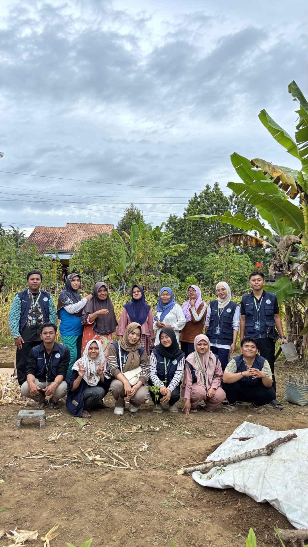 Apel di balai desa, kampanye gigi sehat, kunjungan RA, sowan kadus 3, persiapan media tanam