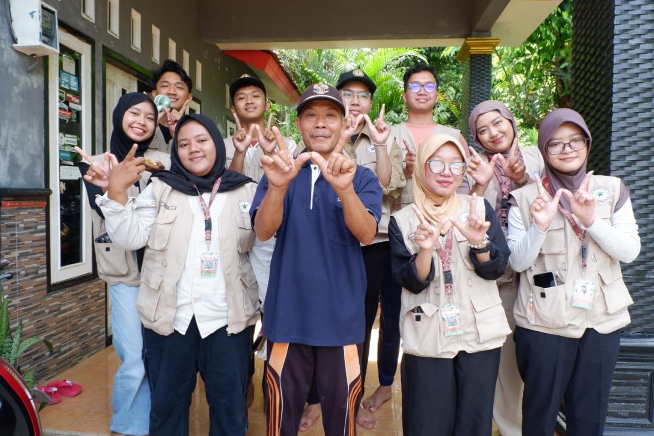 Kunjungan ke Ketua Gapoktan Desa Wlahar