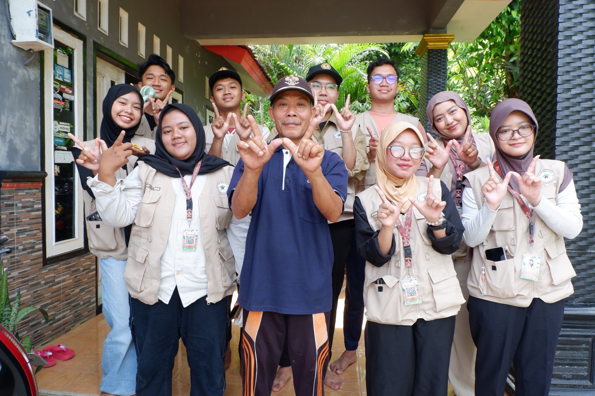 Kunjungan ke Ketua Gapoktan Desa Wlahar