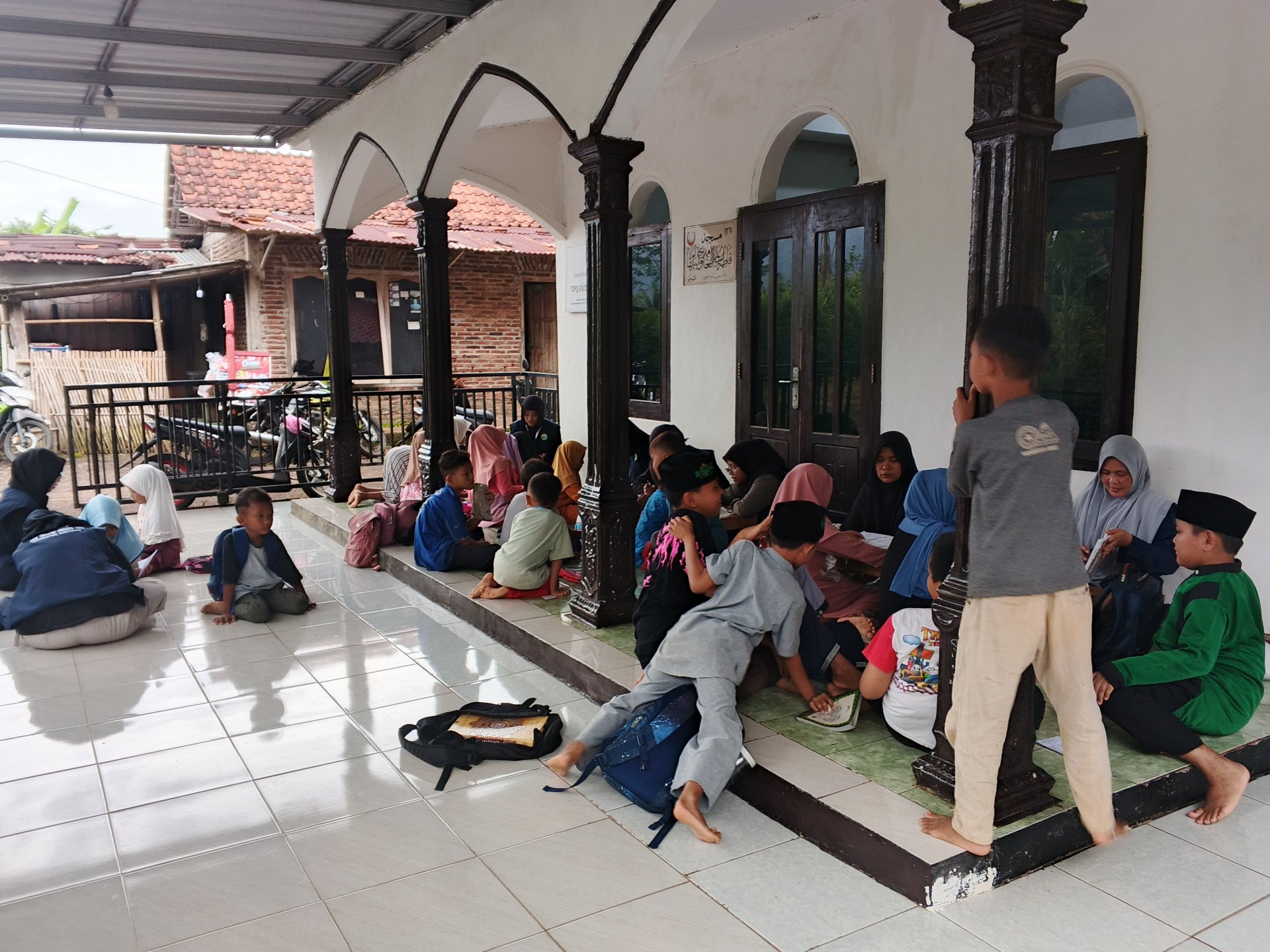 Kegiatan Pengajaran Keagamaan di TPQ Fatimah Salim