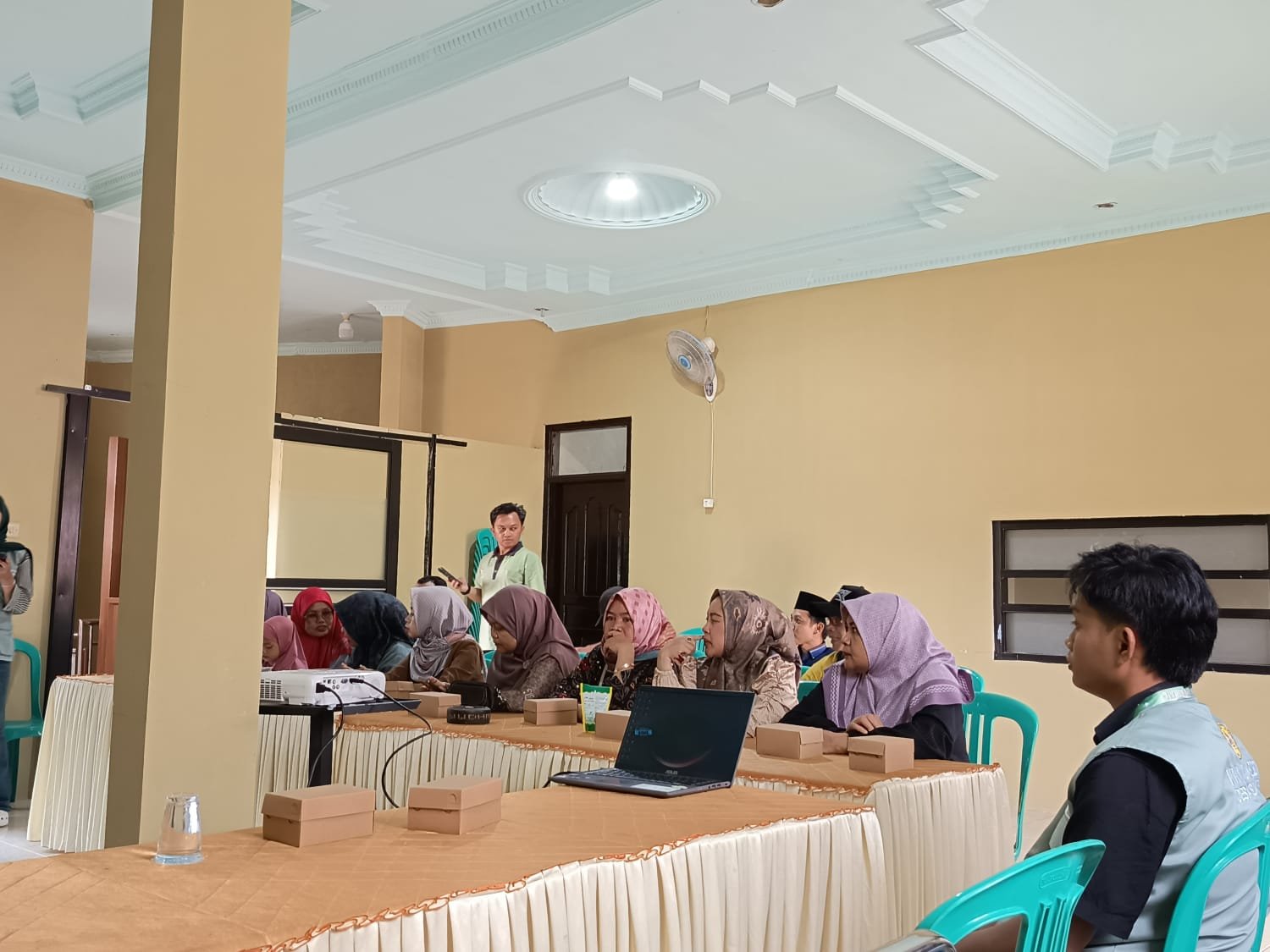 Melakukan Pemaparan Proker KKN Unsoed 2026 Desa Sumampir