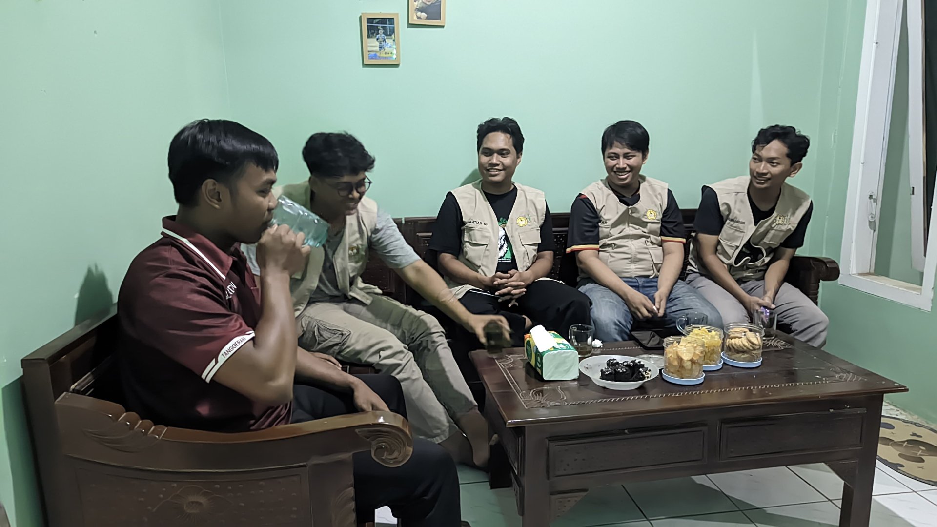 Silaturhami ke ketua karang taruna desa Tanggeran