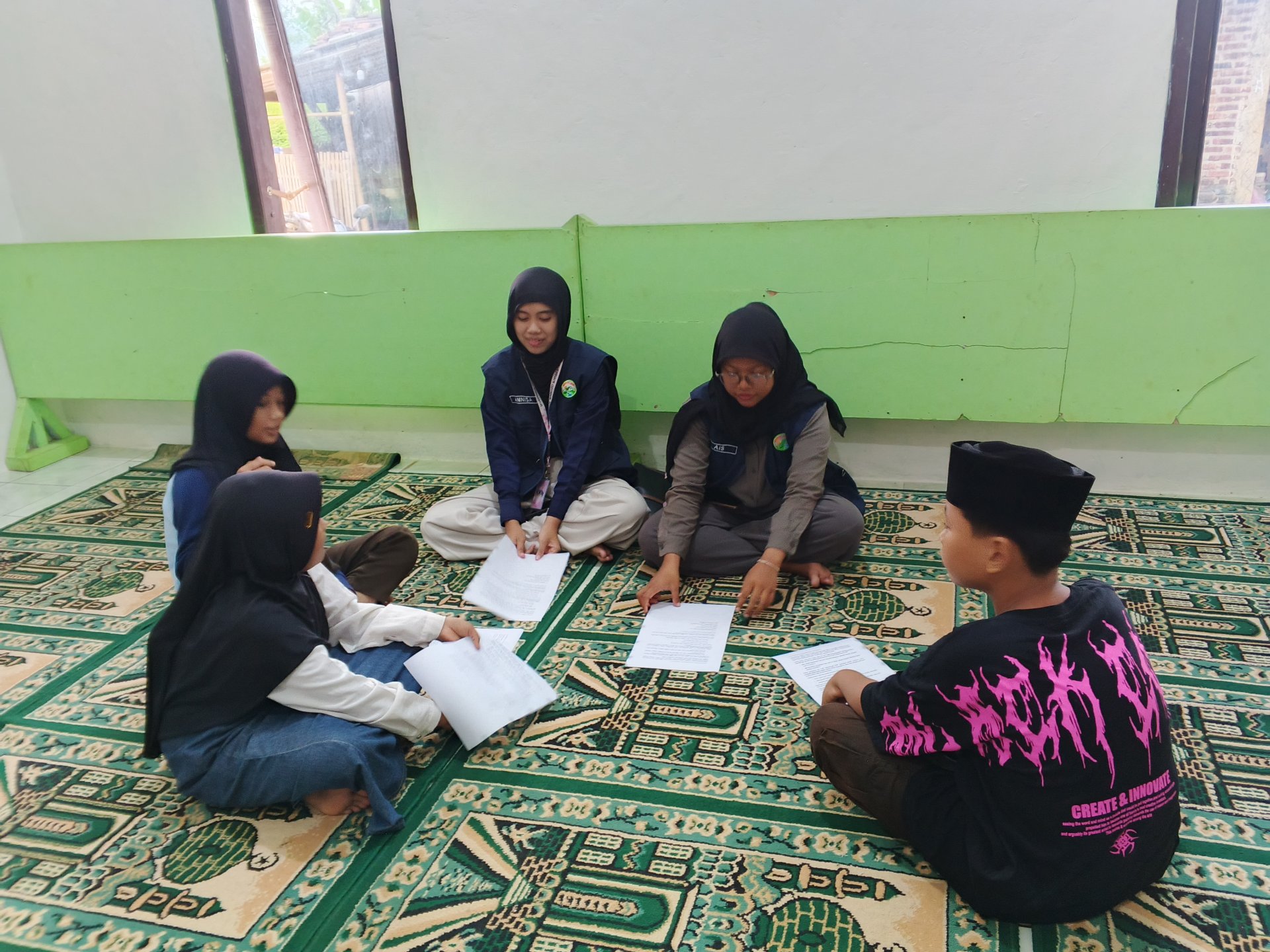 Membantu Persiapan Pemilihan Dai Cilik (Pildacil) dan Mengajar Mengaji di TPQ Fatimah Salim