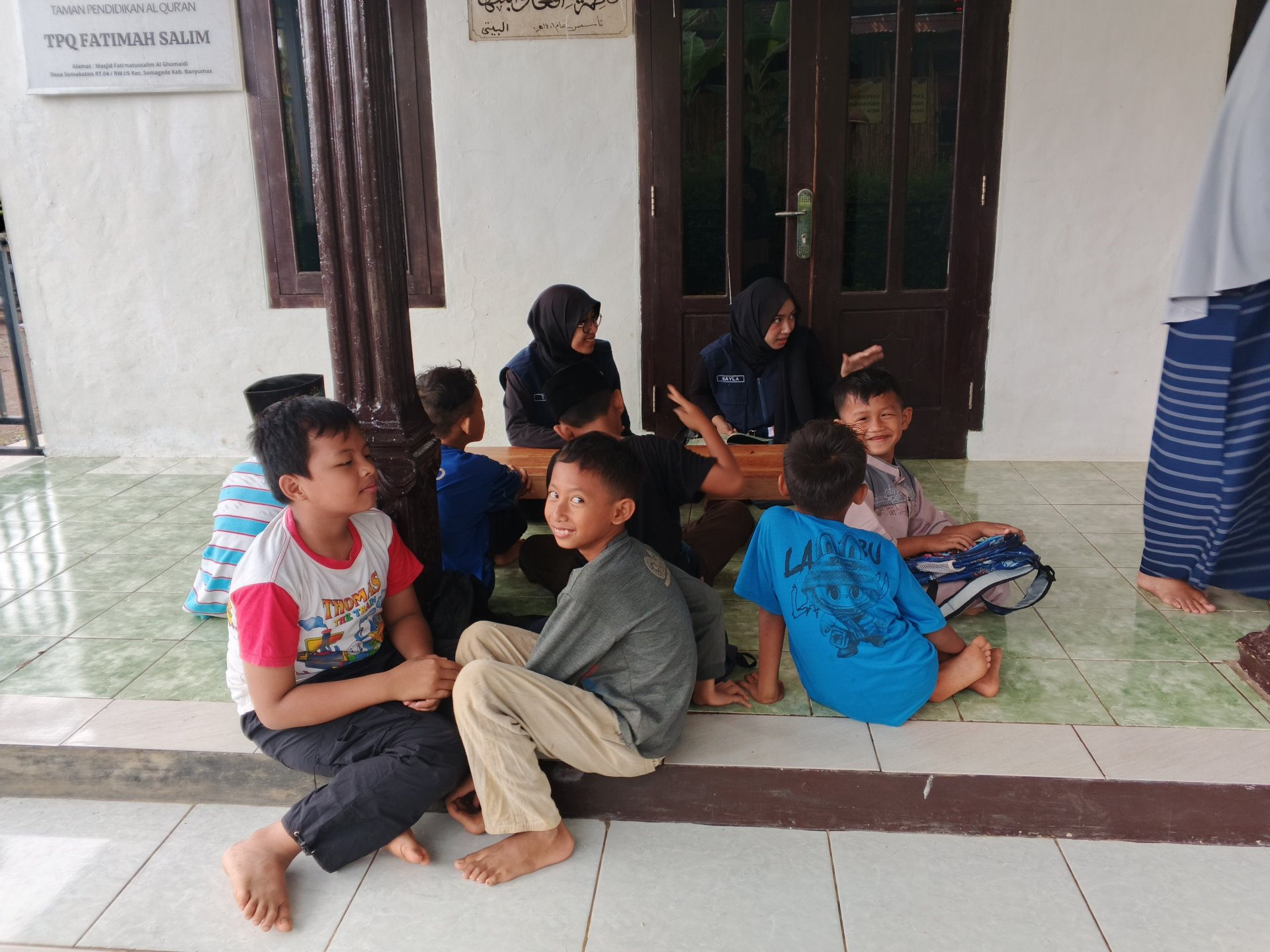 KEGIATAN MENGAJAR DI TPQ FATIMAH DESA SOMAKATON
