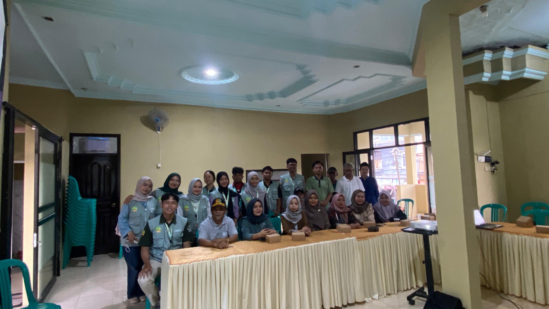 Pemaparan Program Kerja KKN UNSOED Desa Sumampir di Balai Desa