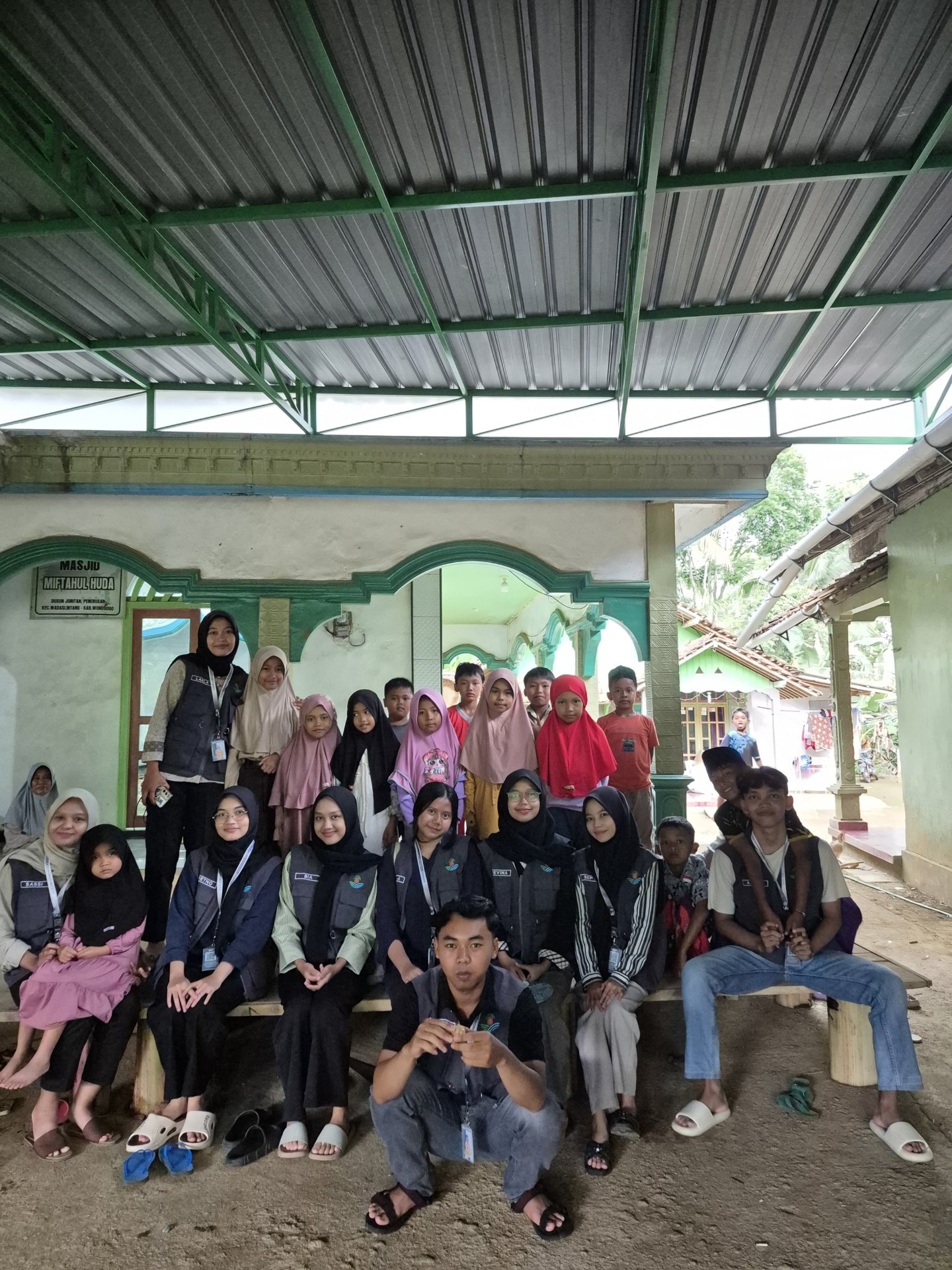 Mengunjungi tokoh masyarakat desa