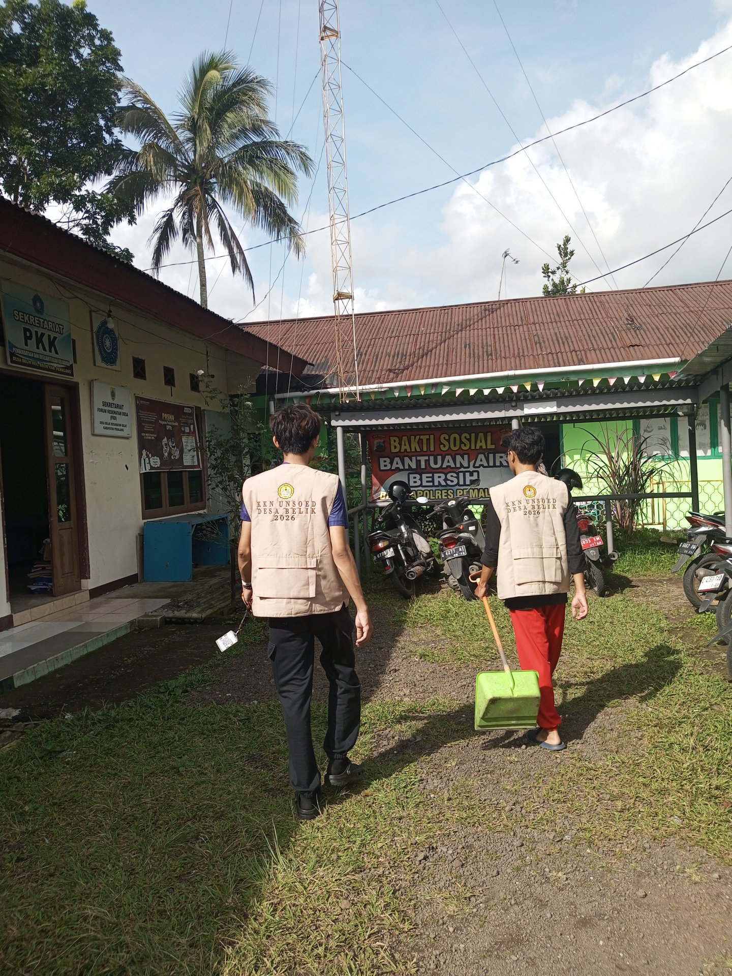 KKN Desa Belik Hari-3: Jum'at Bersih di Balai Desa
