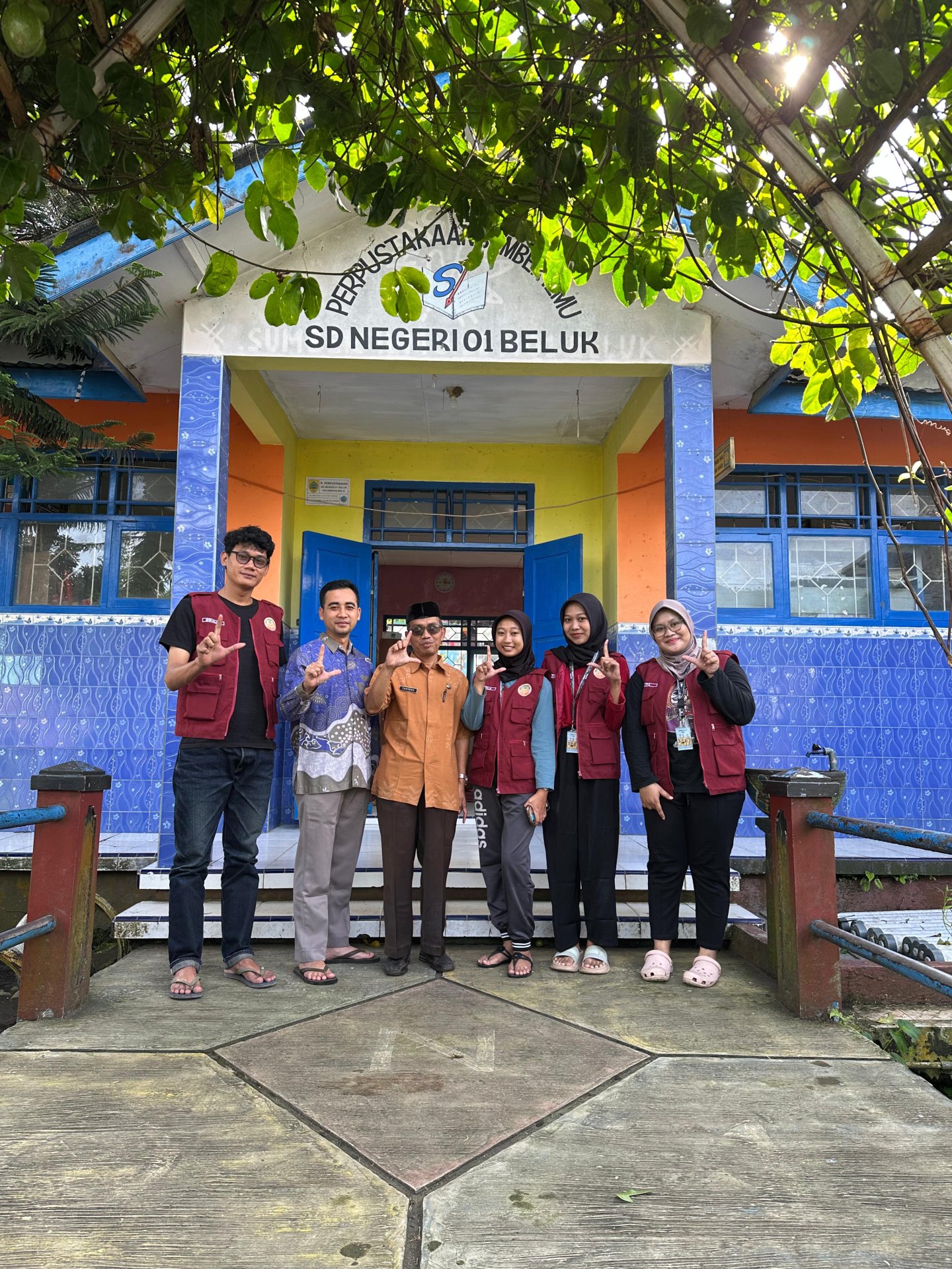 Konsultasi Program Kerja Bidang Pendidikan Kepada Staff pendidikan pada SD Negri 01 Beluk