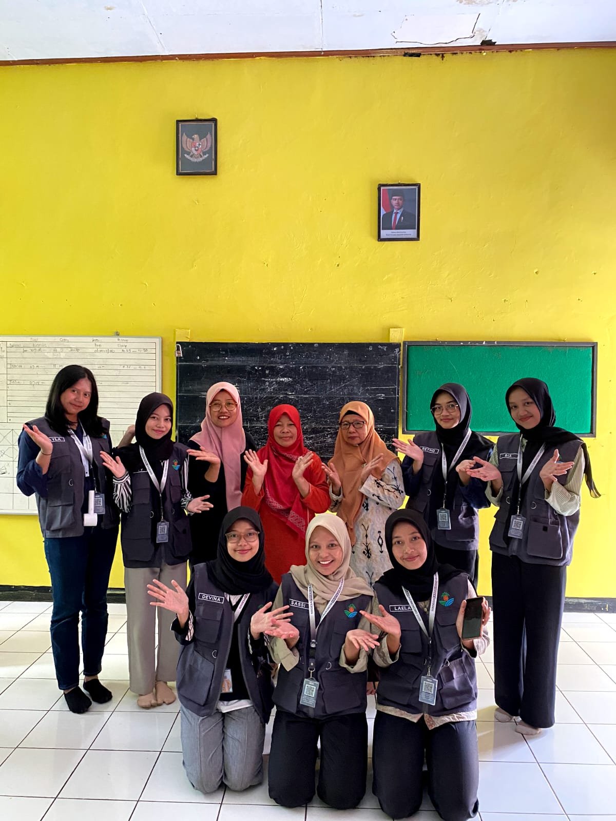 Kunjungan ke tokoh masyarakat