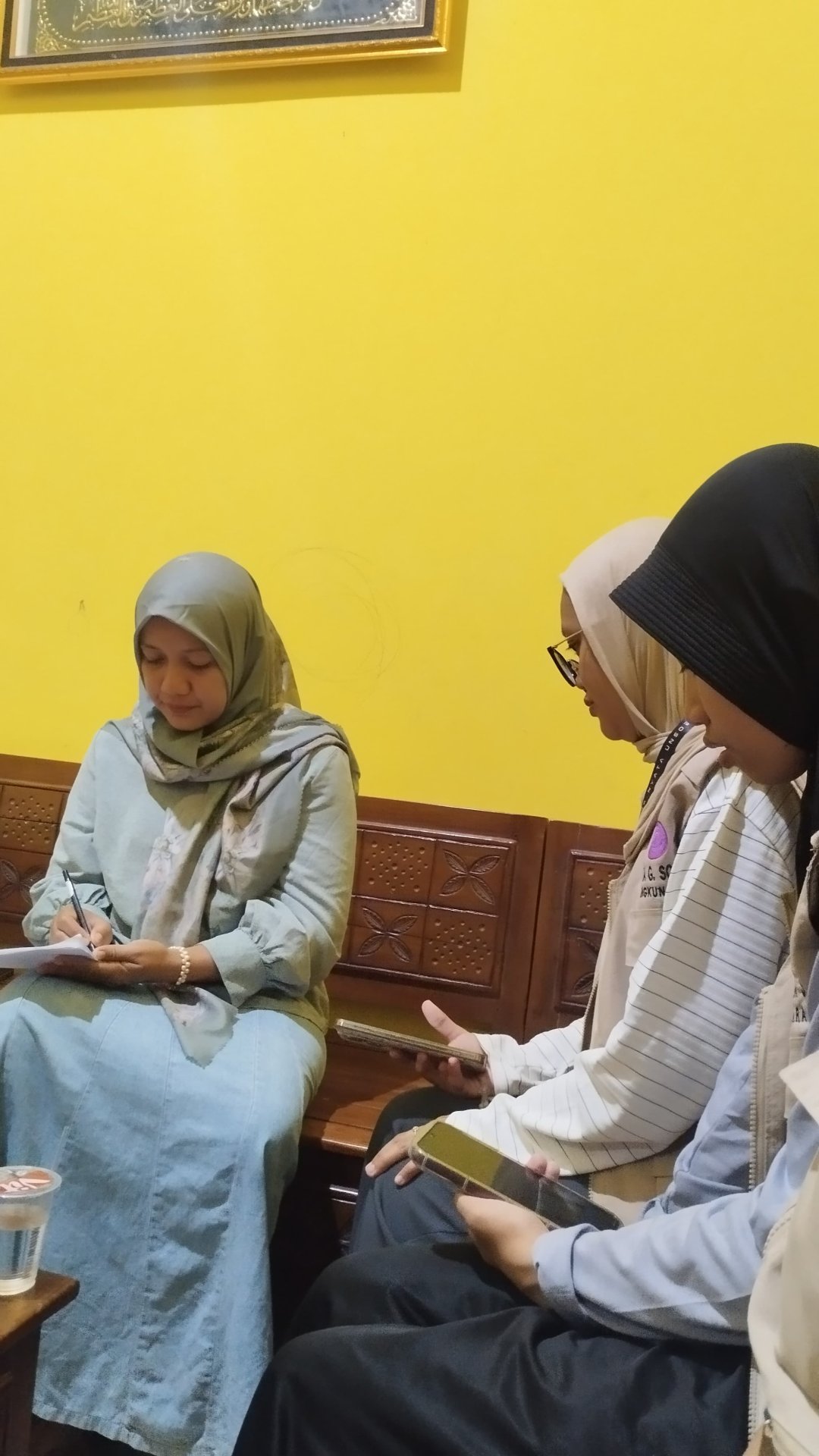 Silaturahmi ke Ibu Lurah