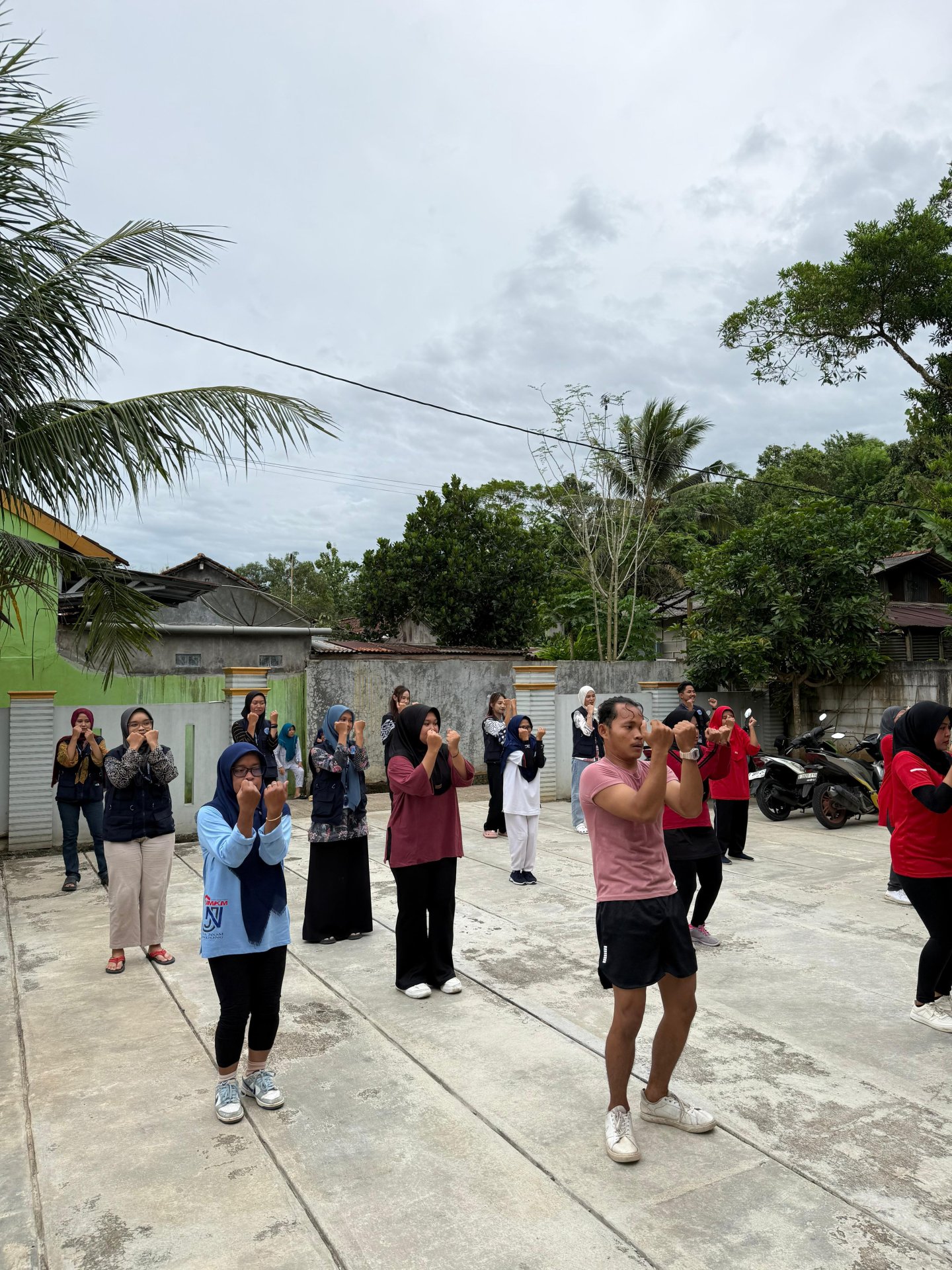 Senam Sehat Bersama Warga