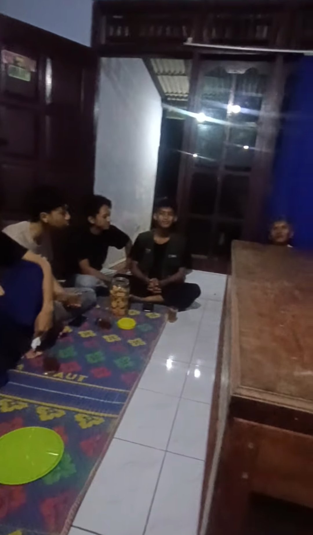 Kunjungan ke rumah ketua RT