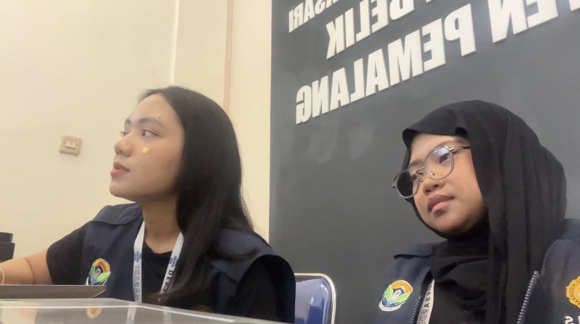 Pelayanan Balai Desa dan Kunjungan ke Rumah Pak Kyai