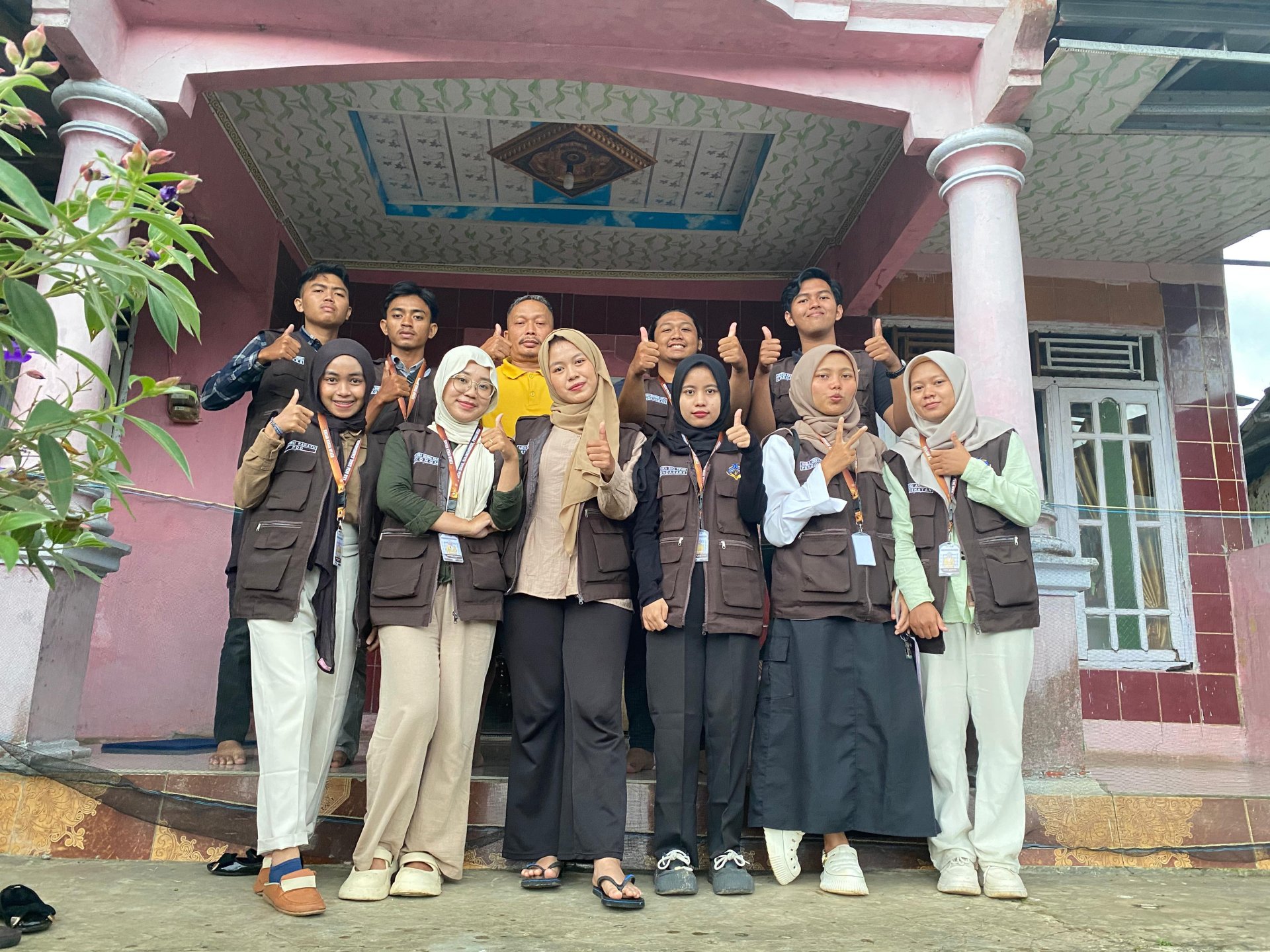 Kunjungan ke Kediaman Kepala Desa Sirau Pada Tanggal 9 Januari 2026