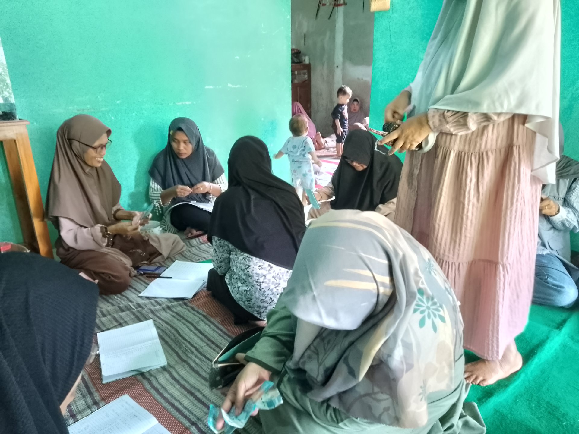 Silaturahmi dan Sosialisasi Awal Bersama Ibu-Ibu RT 02