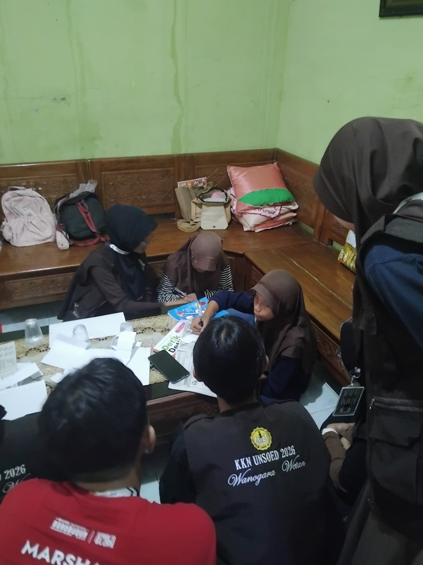 Bimbingan Belajar Kepada Siswa Kelas 6