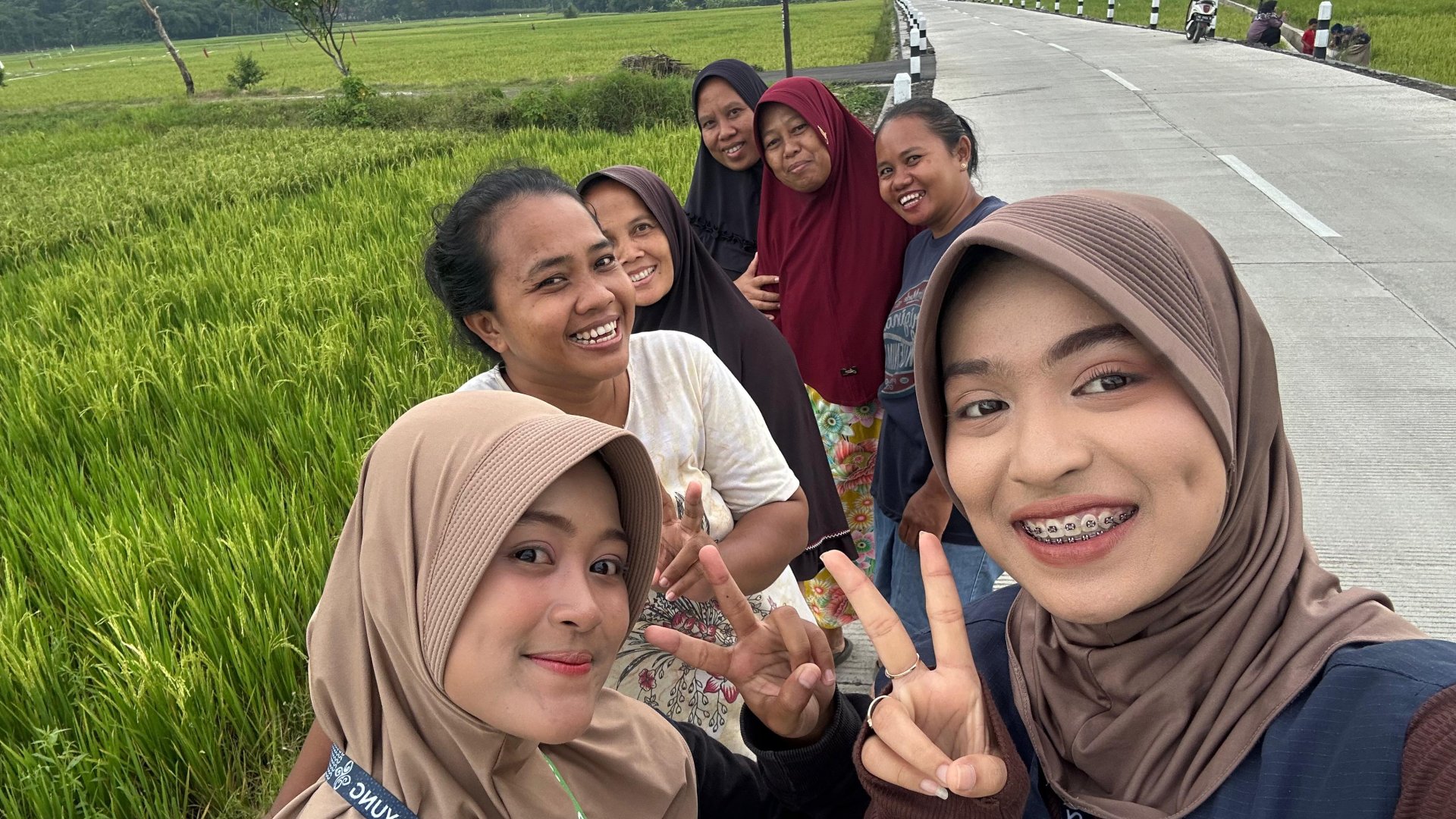 Program kerja intensifikasi pekarangan dan kegiatan dengan ibu ibu bulu payung