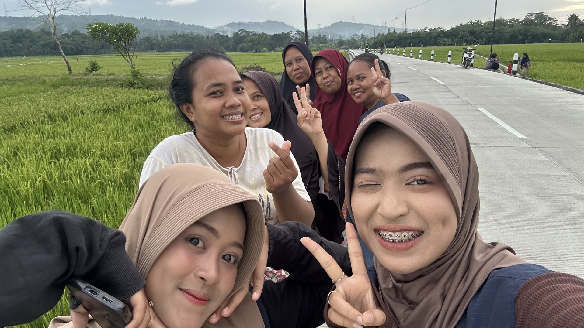 Intensifikasi Pekarangan dan Jalan-jalan Sore