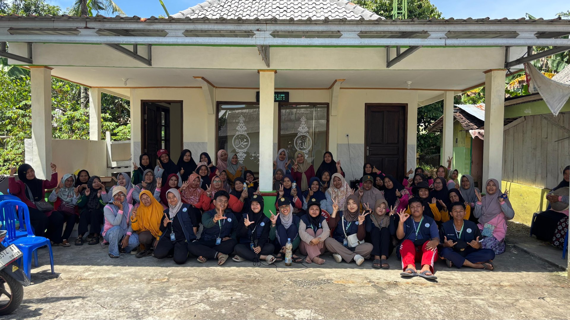 Intensifikasi pekarangan dan Pembuatan Pestisida Nabati