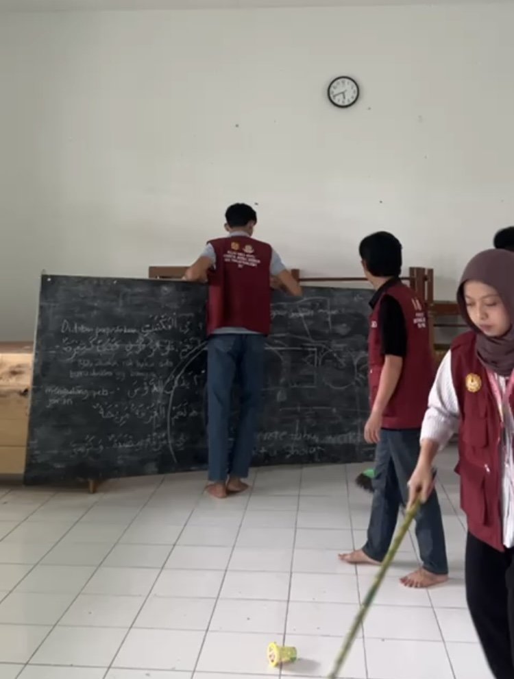 1. Persiapan Kegiatan Perkenalan dan Sosialisasi Pemaparan Program Kerja di Madrasah Diniyyah Desa Tanalum