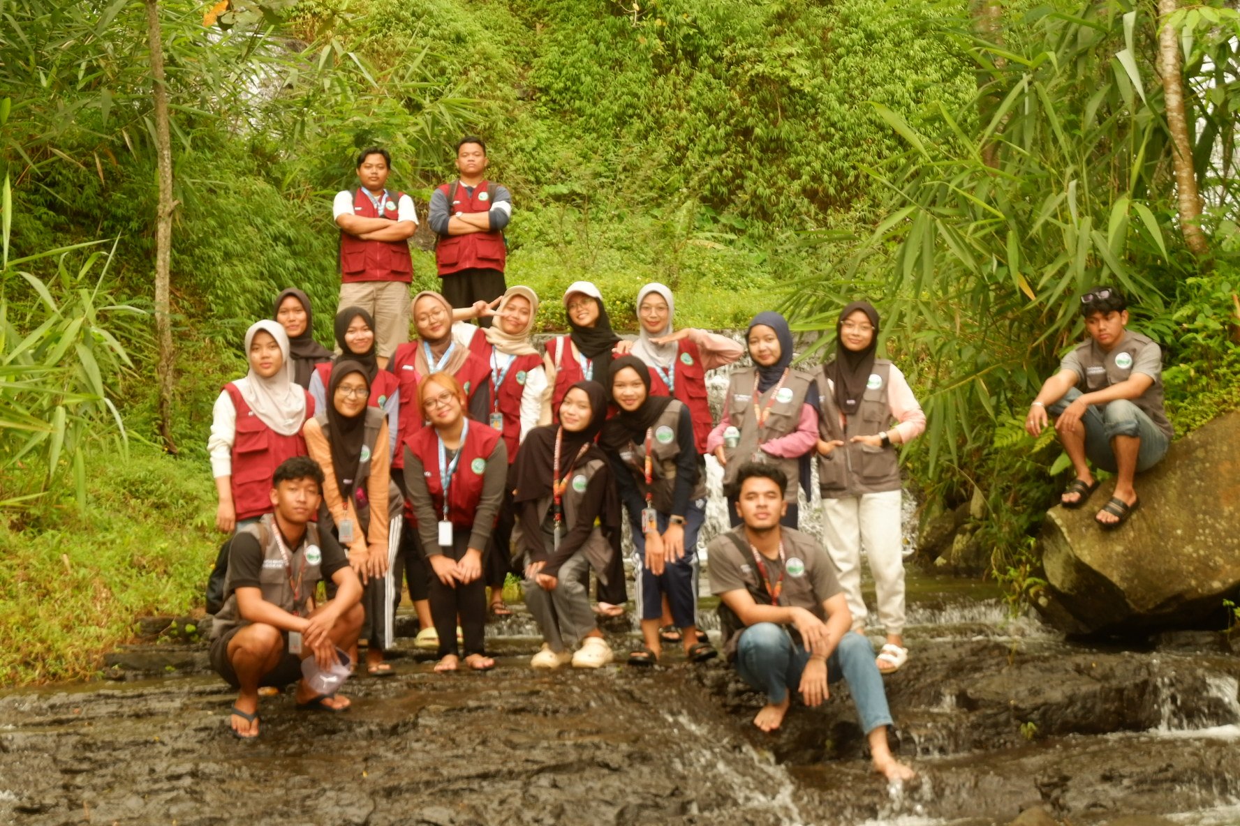 Kunjungan posko KKN unsoed desa Badak dan ke curug jajar di desa badak