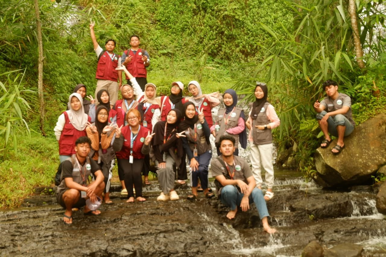 Day-4: Kunjungan ke KKN Unsoed Desa Badak dan Pemasangan Tampah