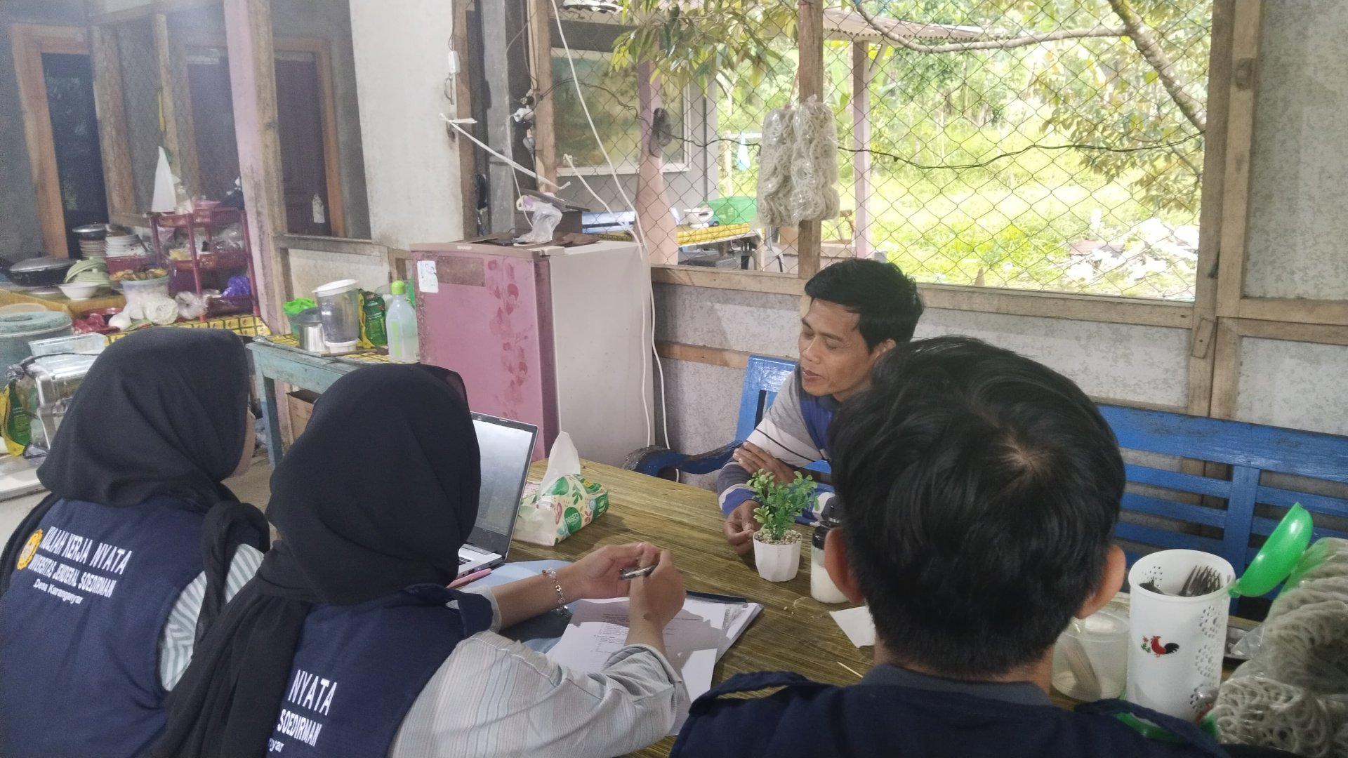 Kegiatan Hari Keempat KKN di Desa Karanganyar, Wadaslintang: Pendataan UMKM