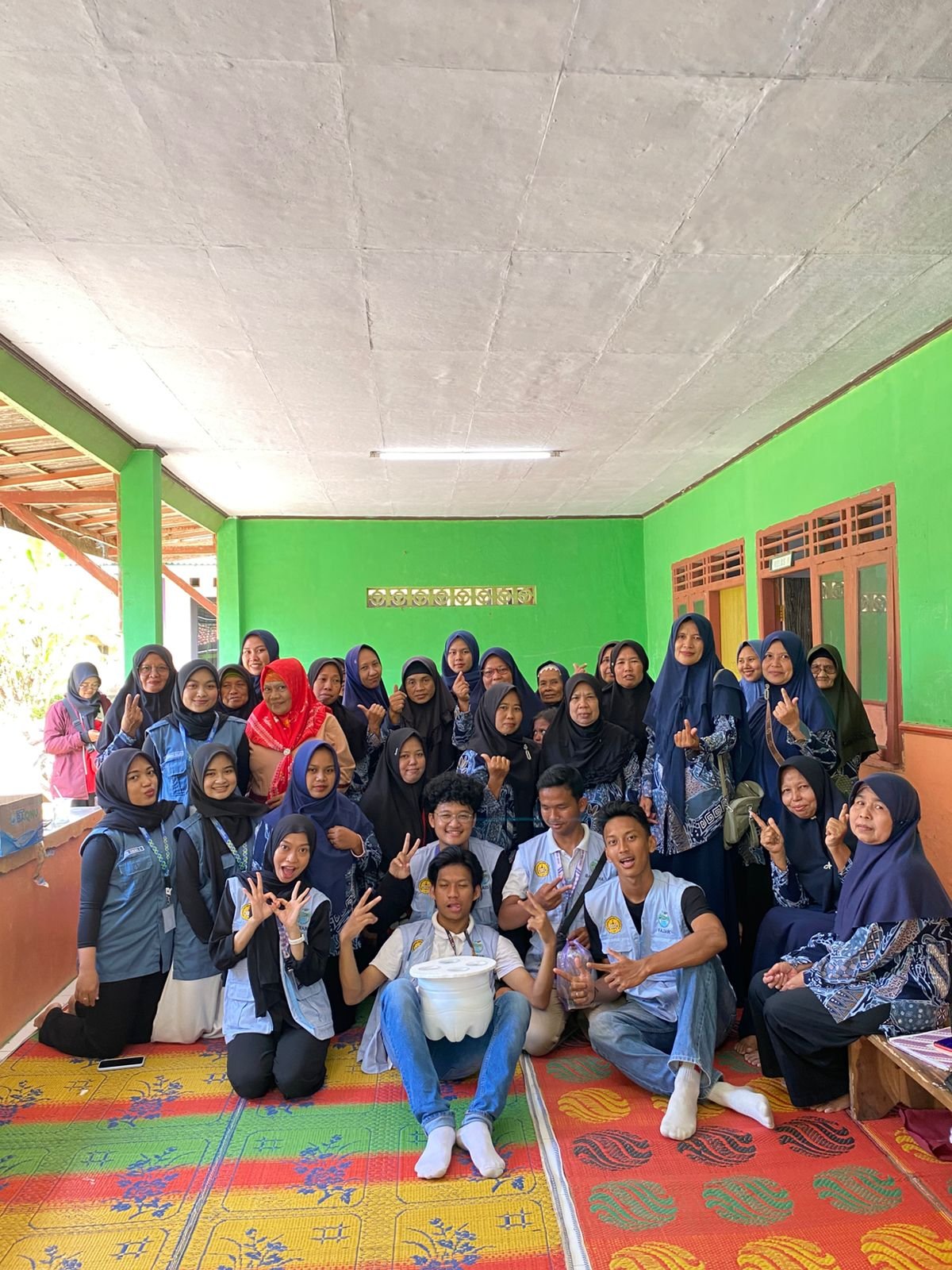 Senam bersama murid SDN 01 Bendungan dan Sosialisasi Kelompok PKK RW 04