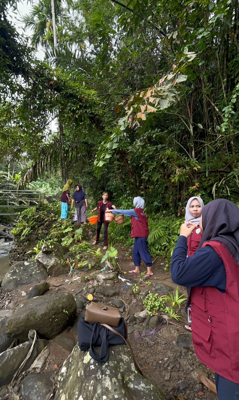 Kerja bakti bersama warga