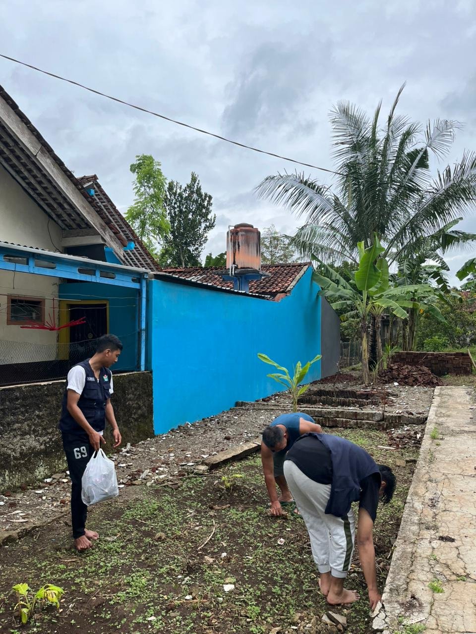 Kerja Bakti Lingkungan dan Penanaman Jagung Bersama Masyarakat