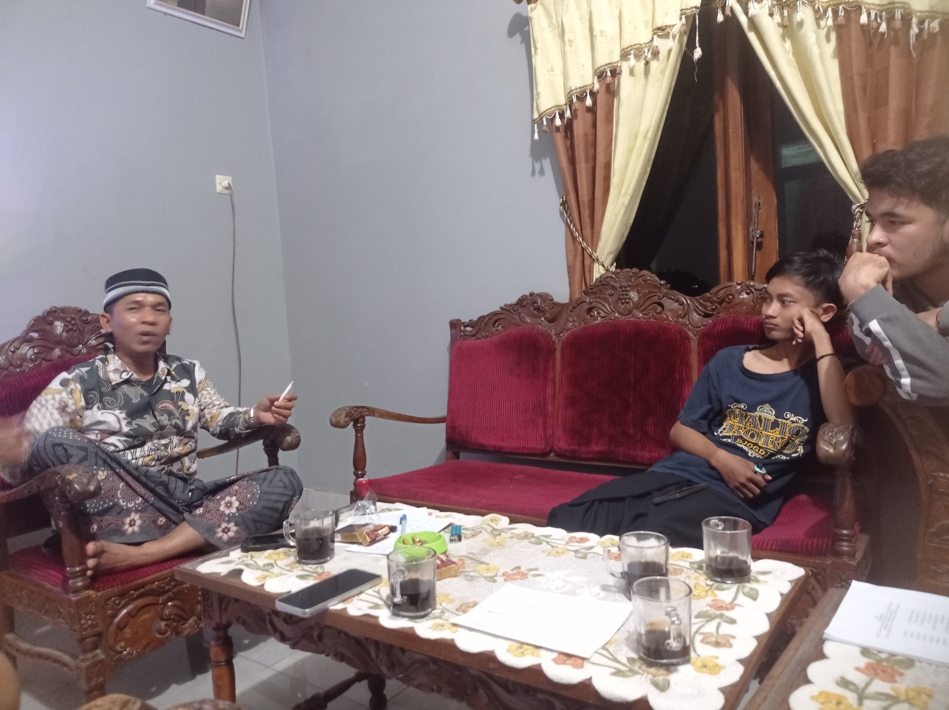 Diskusi dengan Kepala Desa