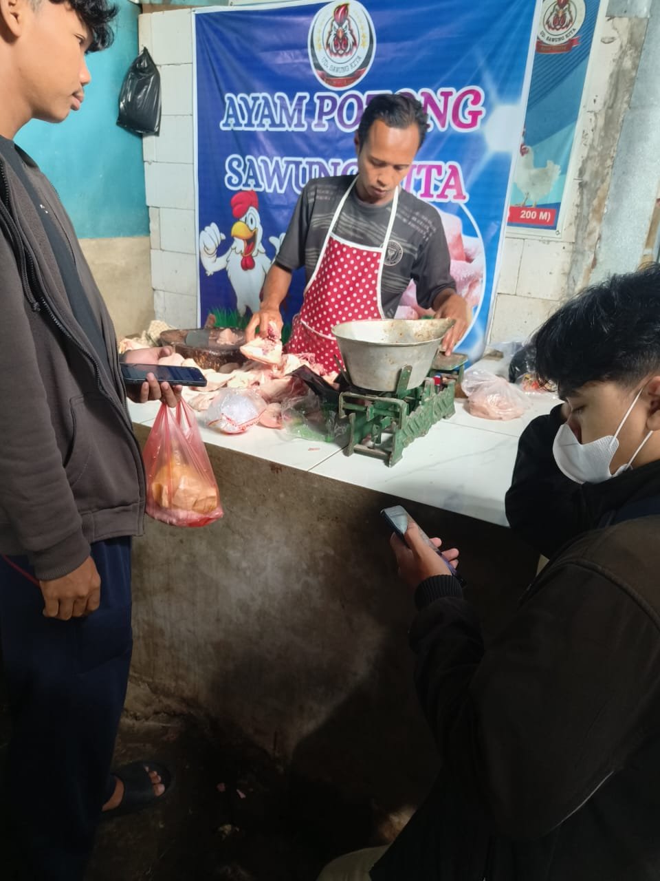 Belanja Bahan Konsumsi di Pasar