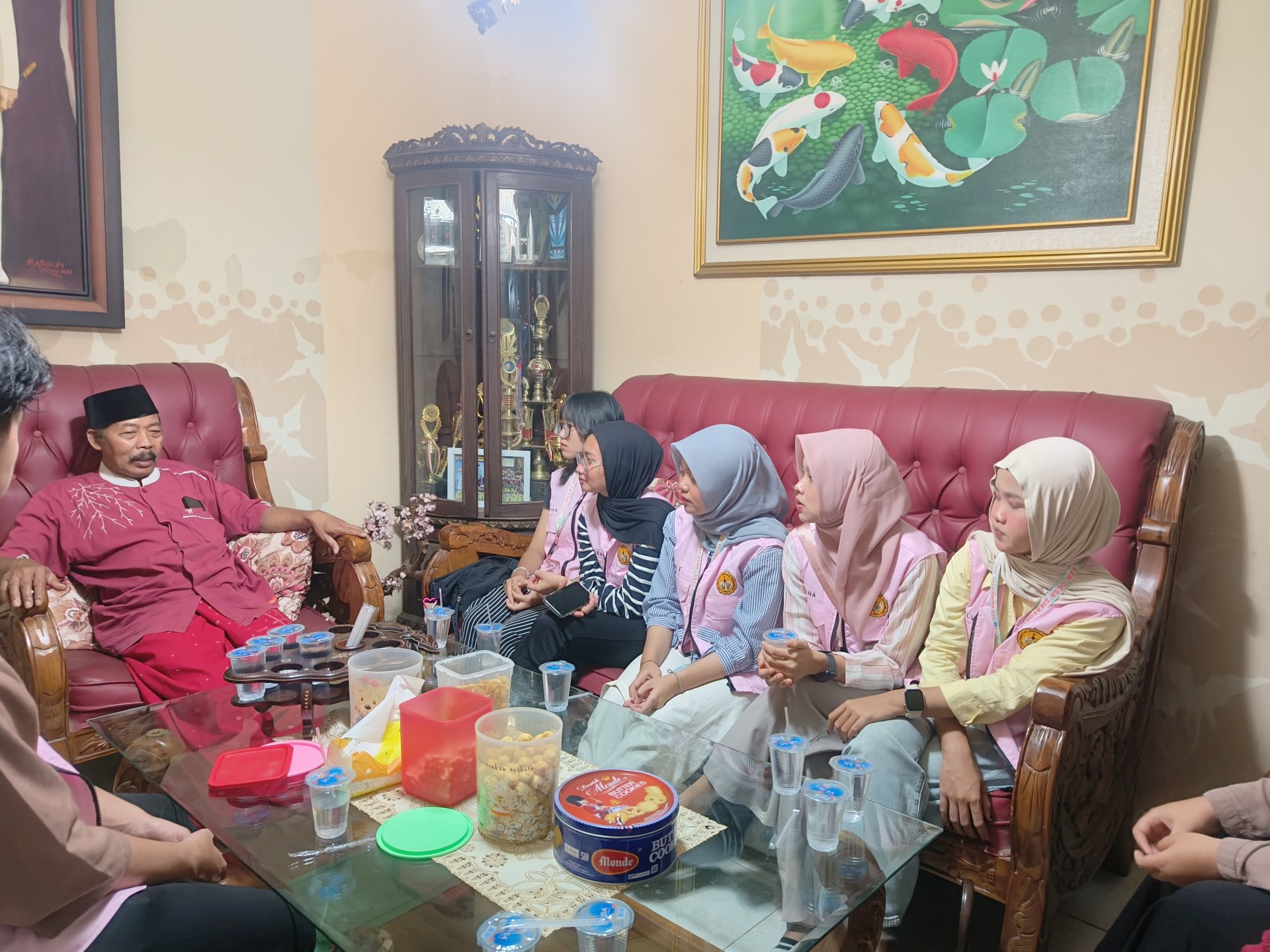 Hari ke 5 KKN Sikasur (Silaturahmi ke rumah kepala desa)