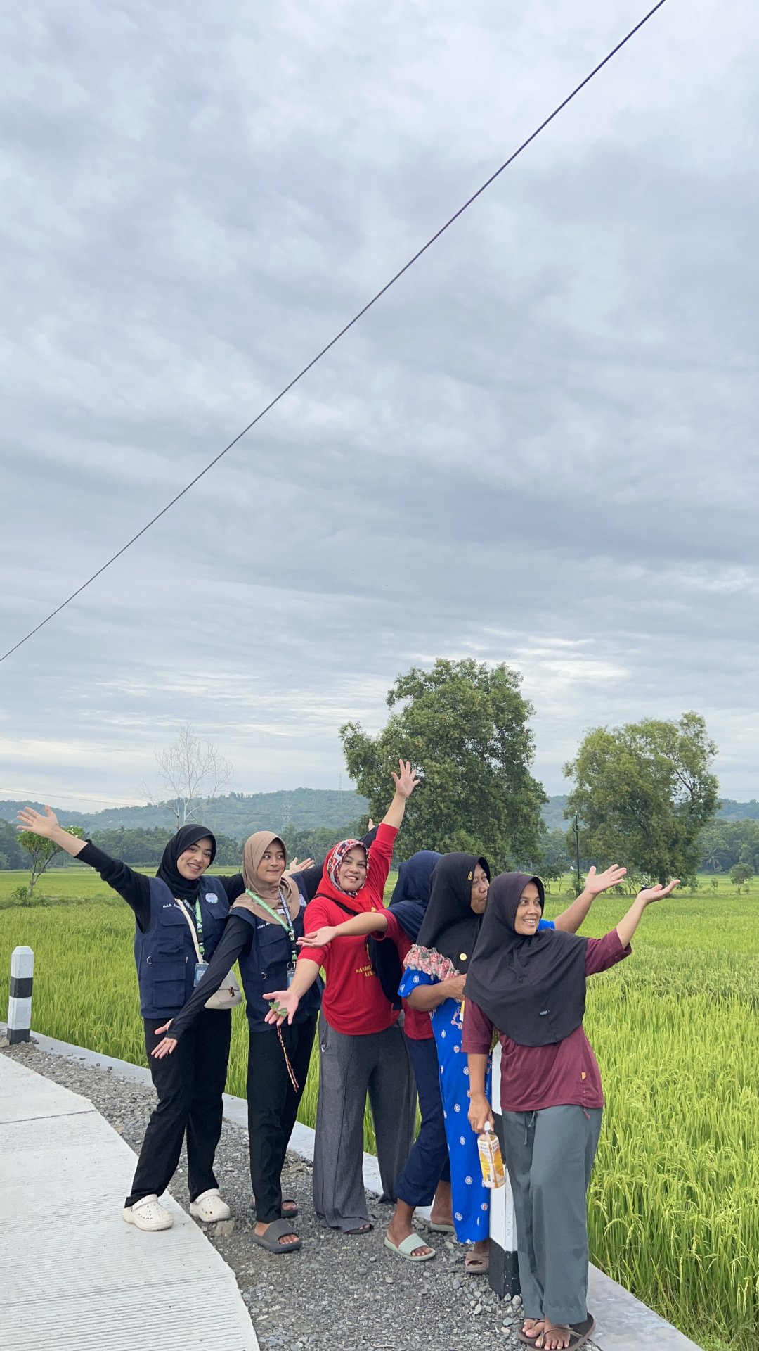 Mengikuti pengajian, Berbaur dengan masyarakat dan Mengikuti Yasinan Rutin