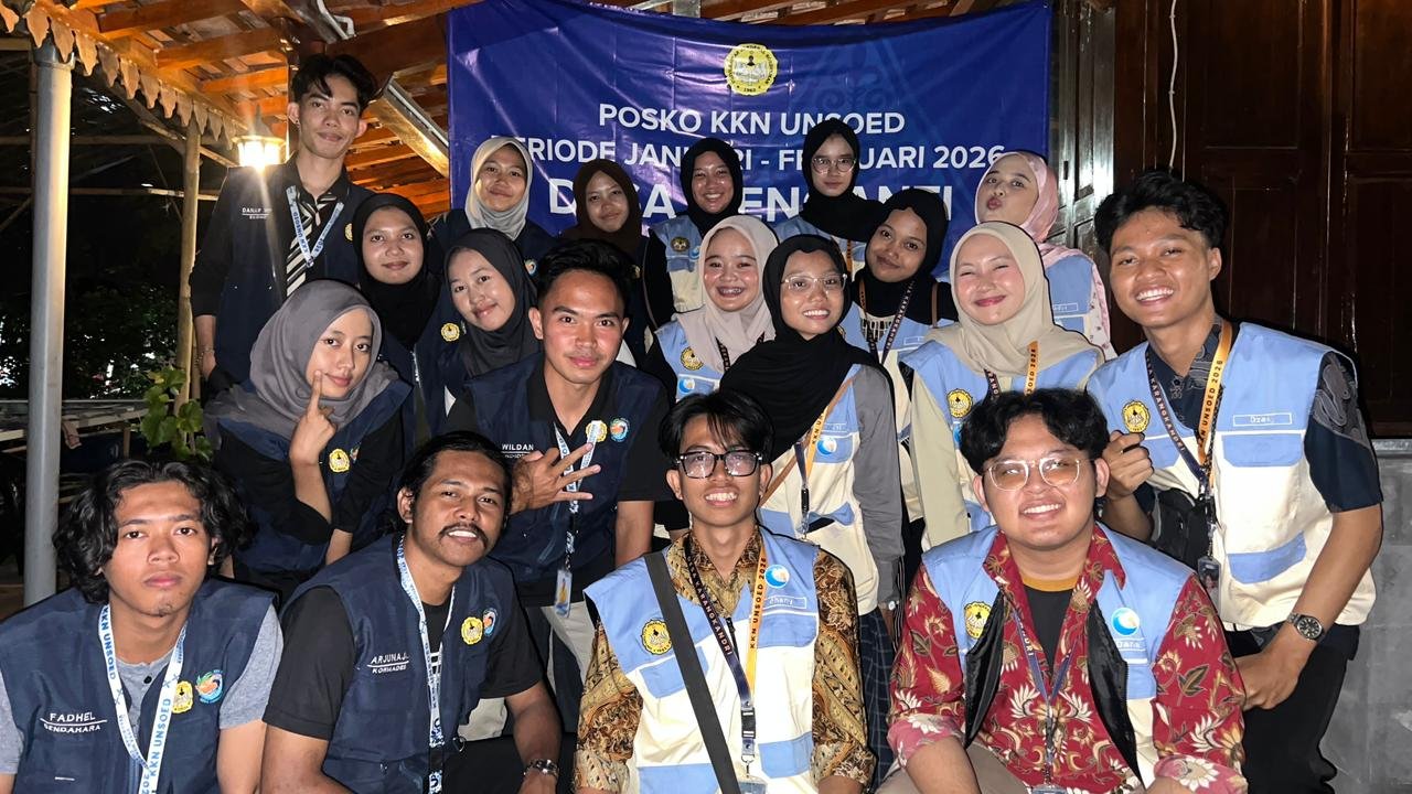 Kunjungan ke Posko KKN Menganti