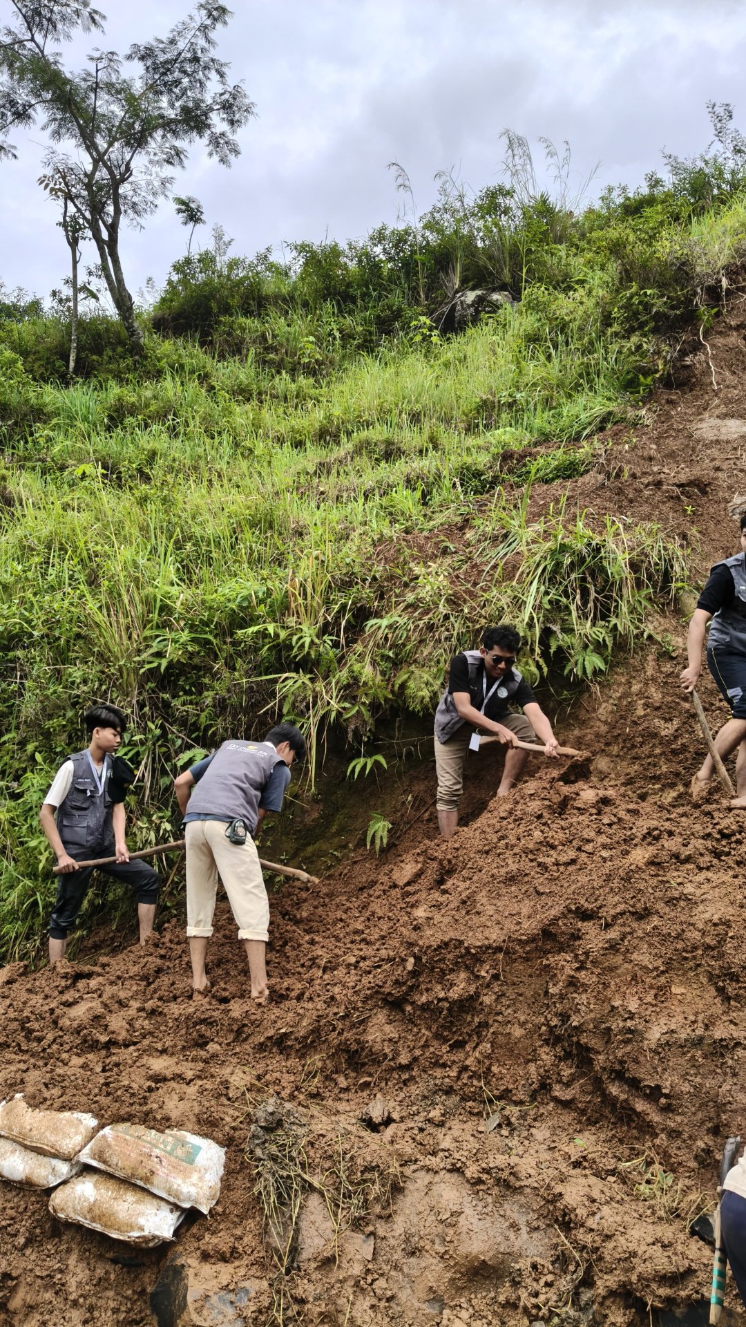 Penanggulangan Tanah Longsor
