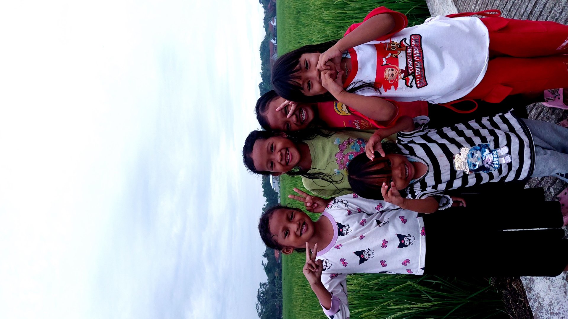 Sowan dengan warga dan anak-anak desa