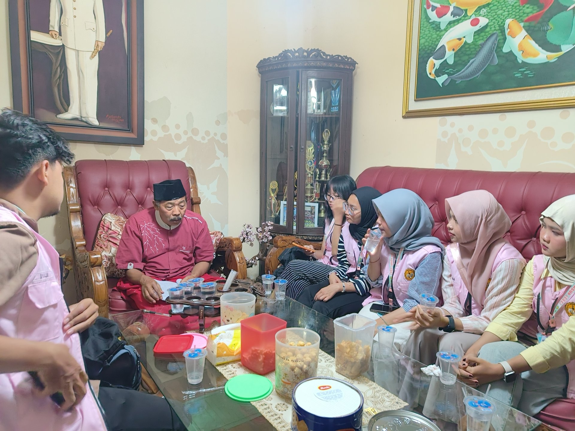 Kunjungan dan koordinasi dengan kepala desa terkait proker definitif