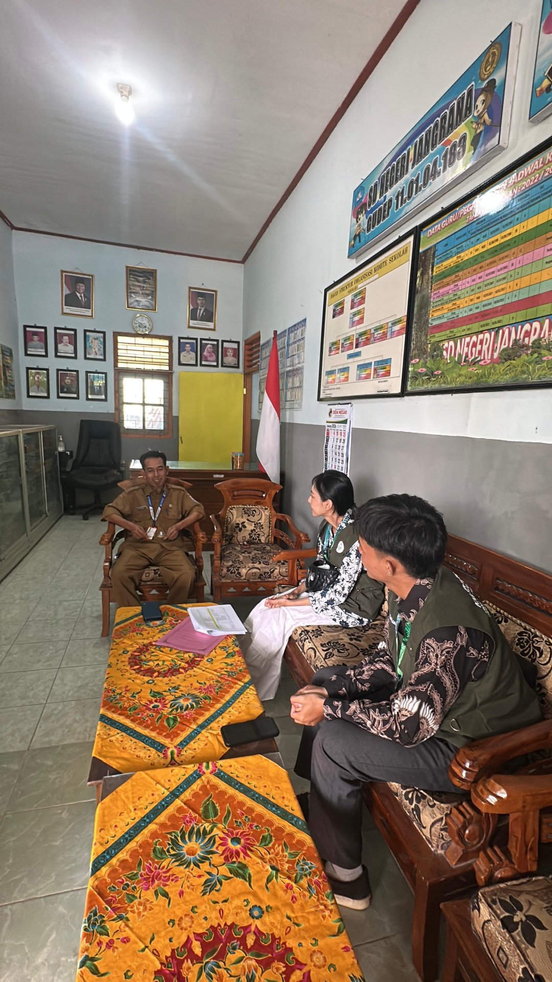 Kunjungan dan koordinasi ke SD