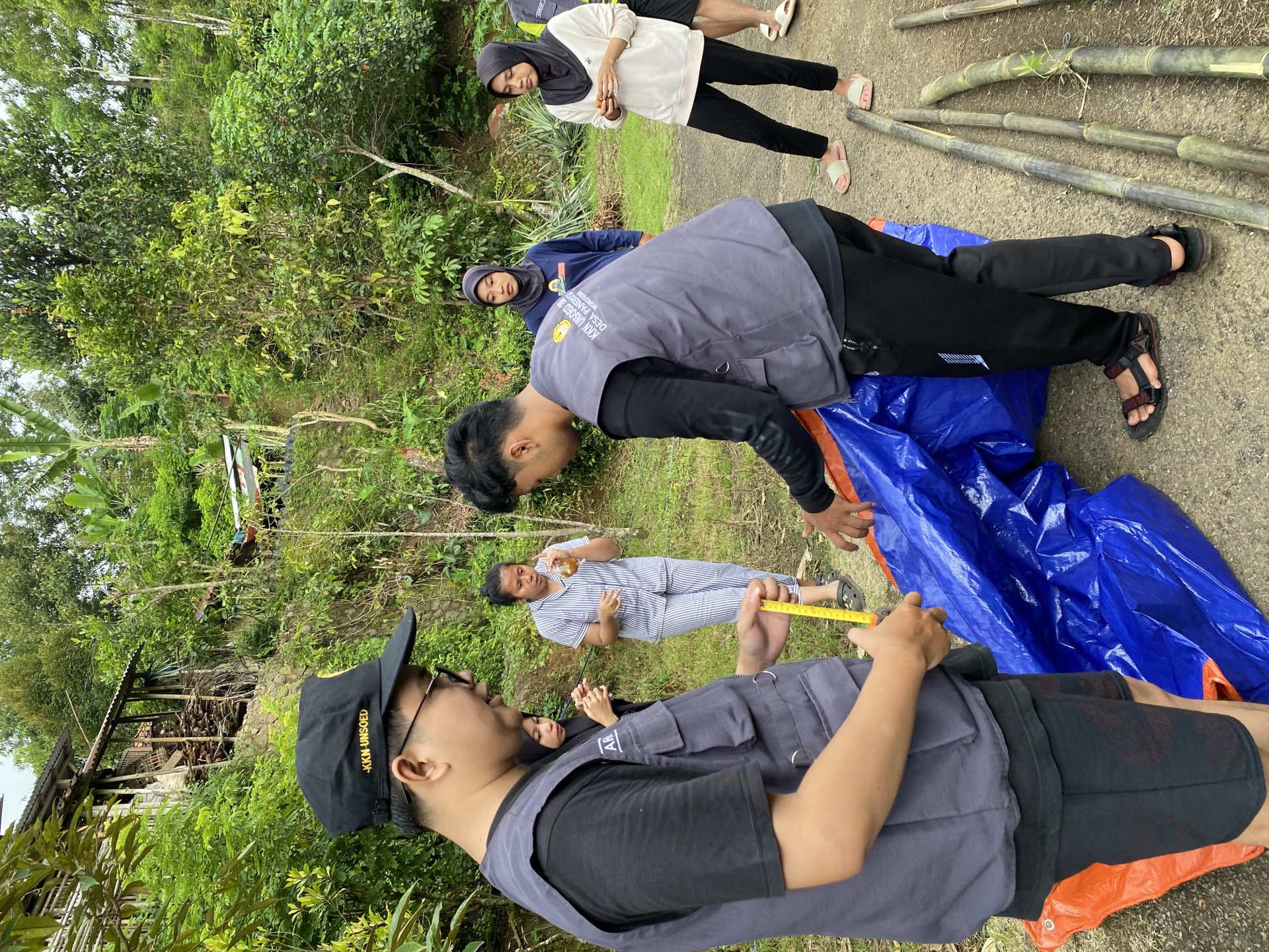 Membuat tempat magot