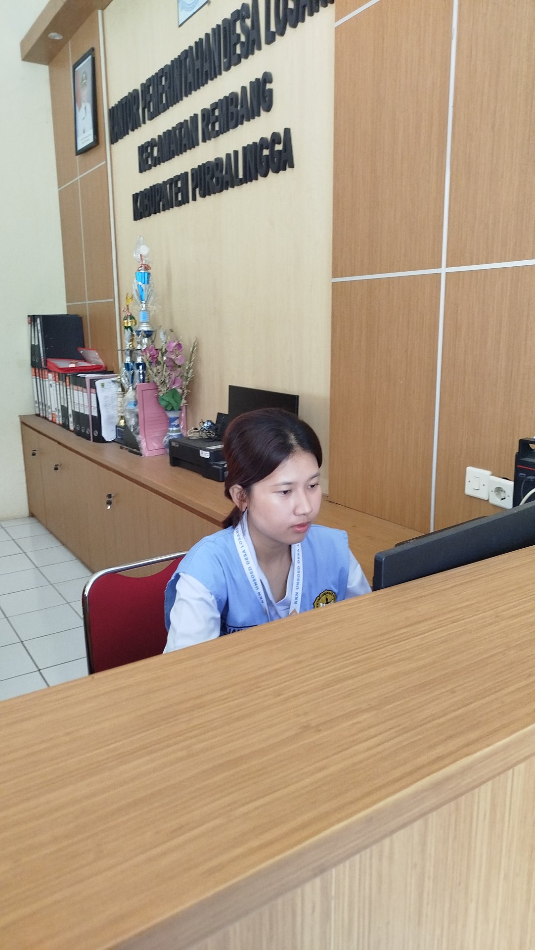 Piket Pelayanan Desa di Balai Desa