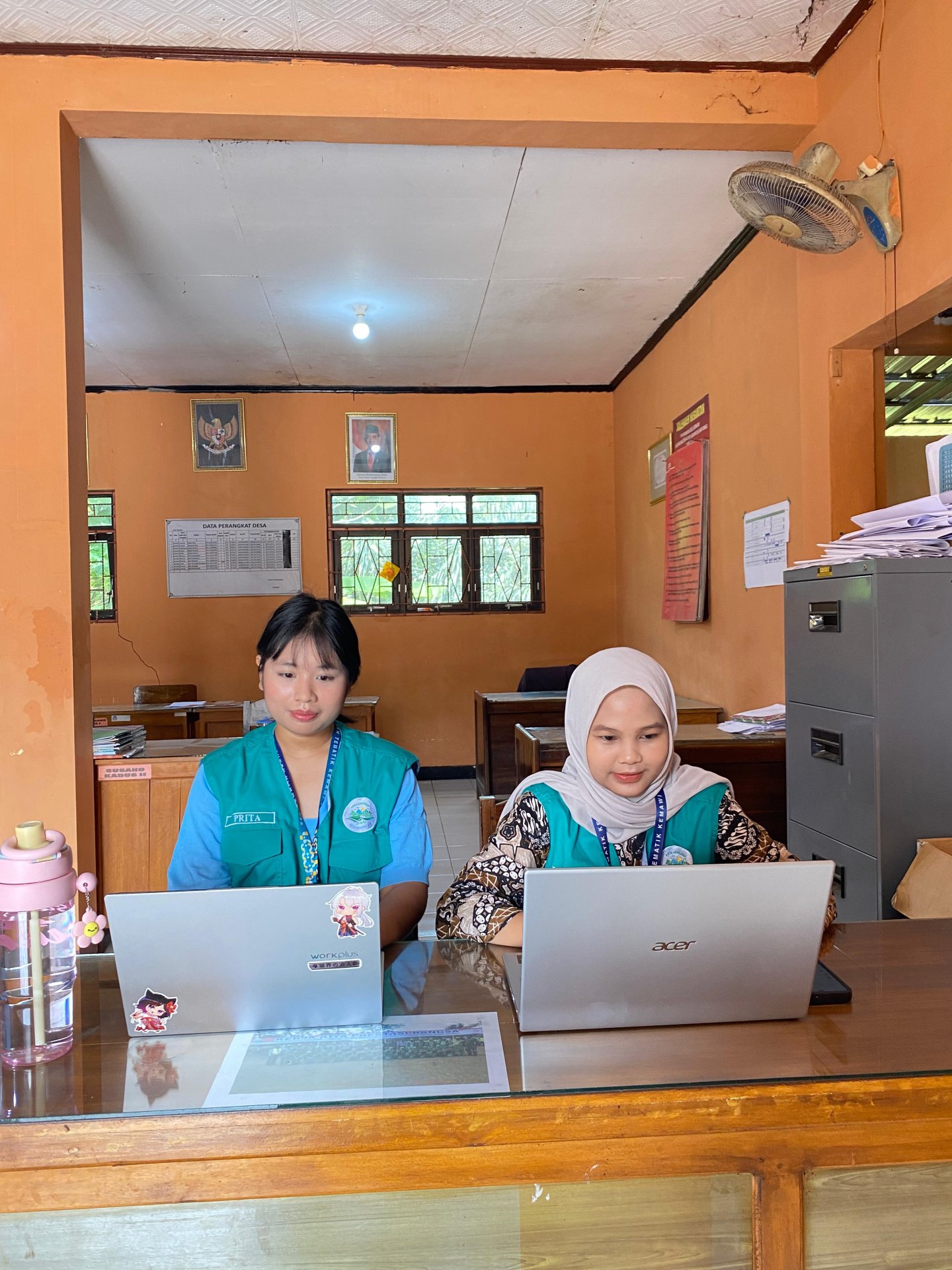 Kegiatan Piket di Balai Desa, FGD 1 Kebencanaan, serta Sosialisasi UMKM dan Kesehatan