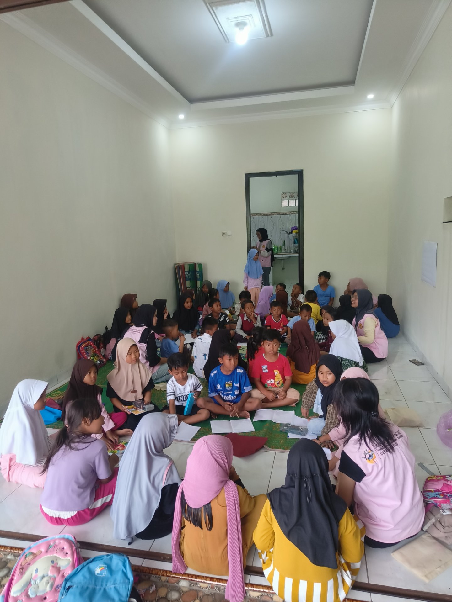 Hari ke 6 KKN Sikasur (membantu proker pendidikan bimbel)